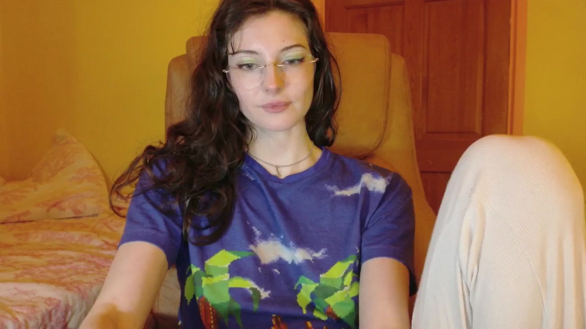Gallery image thumbnail from porcelaincity's myfreecams stream on, 11/06/2025, 17:04 image 19 of 20