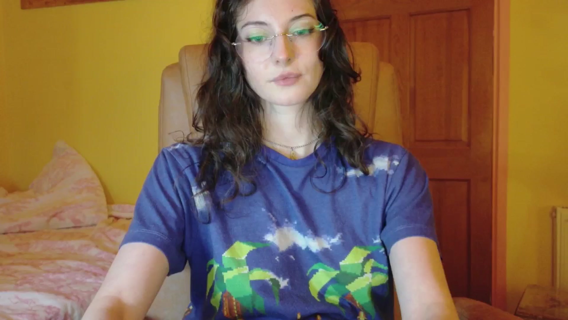 Gallery image thumbnail from porcelaincity's myfreecams stream on, 11/06/2025, 17:04 image 8 of 20