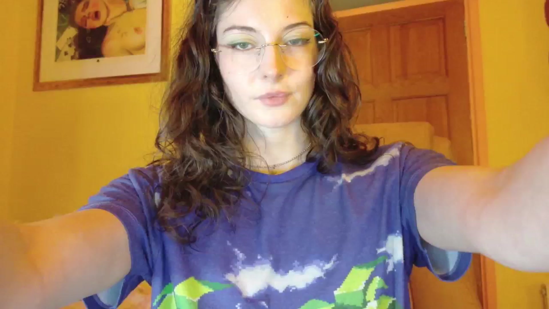 Gallery image thumbnail from porcelaincity's myfreecams stream on, 11/06/2025, 17:04 image 15 of 20