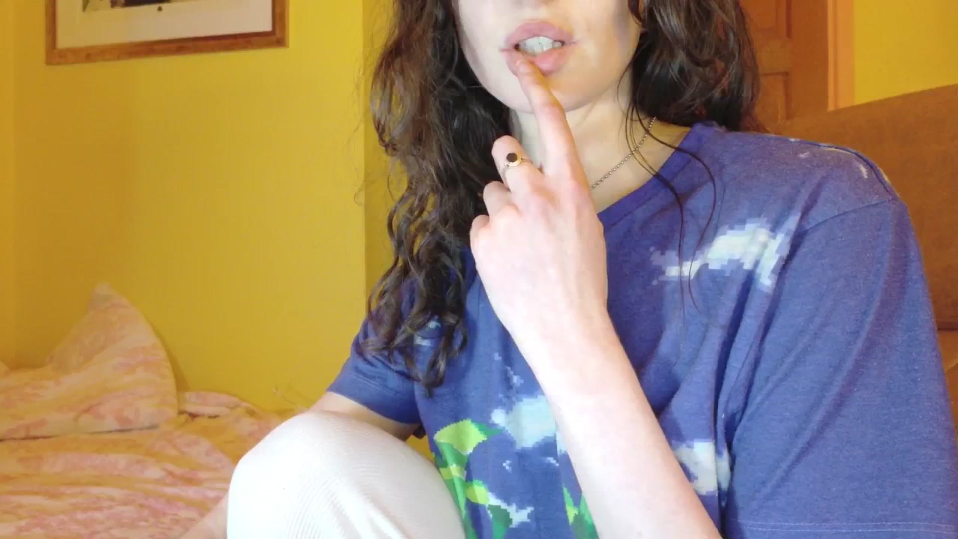 Gallery image thumbnail from porcelaincity's myfreecams stream on, 11/06/2025, 17:04 image 16 of 20
