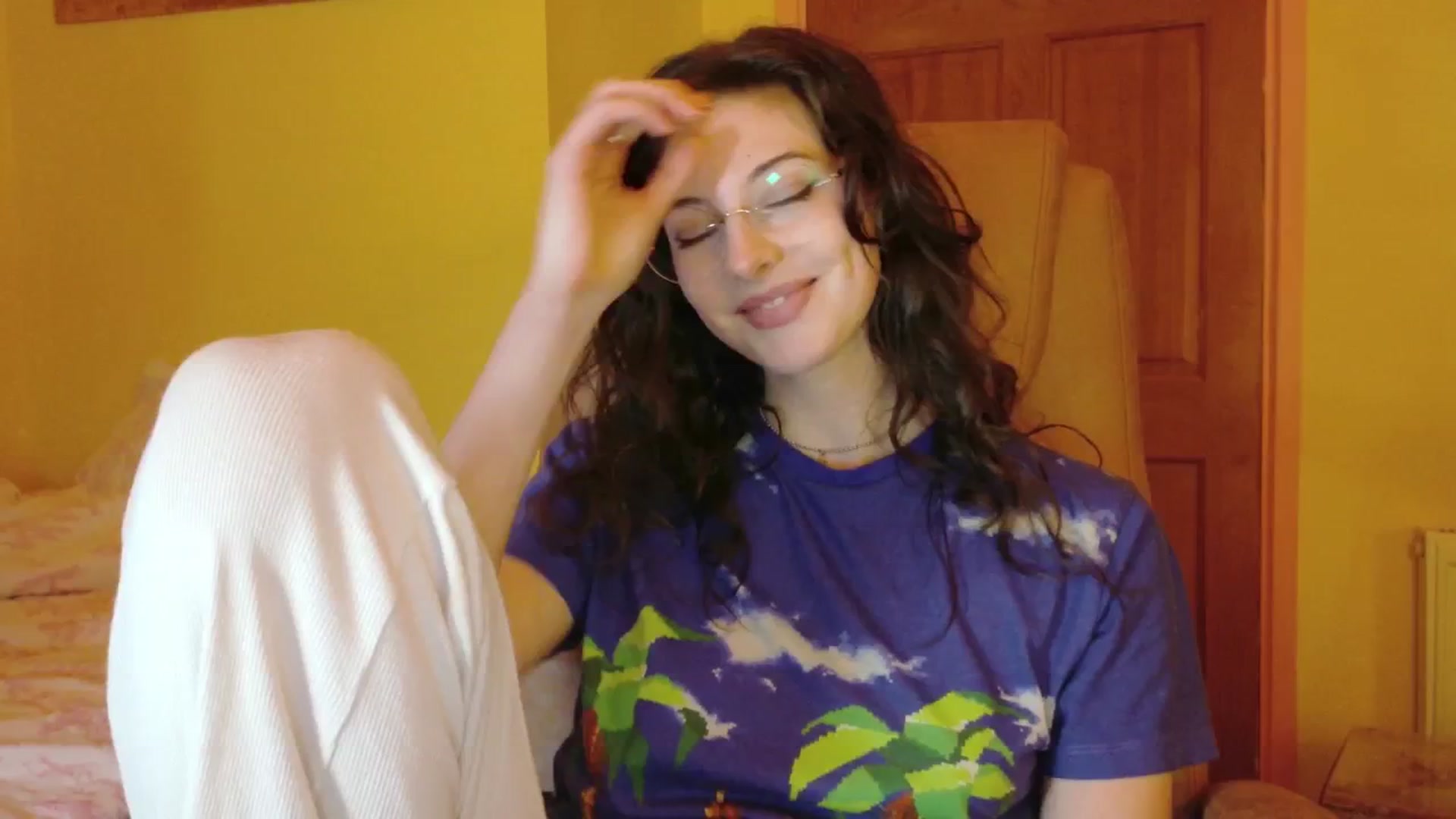 Gallery image thumbnail from porcelaincity's myfreecams stream on, 11/06/2025, 17:04 image 11 of 20