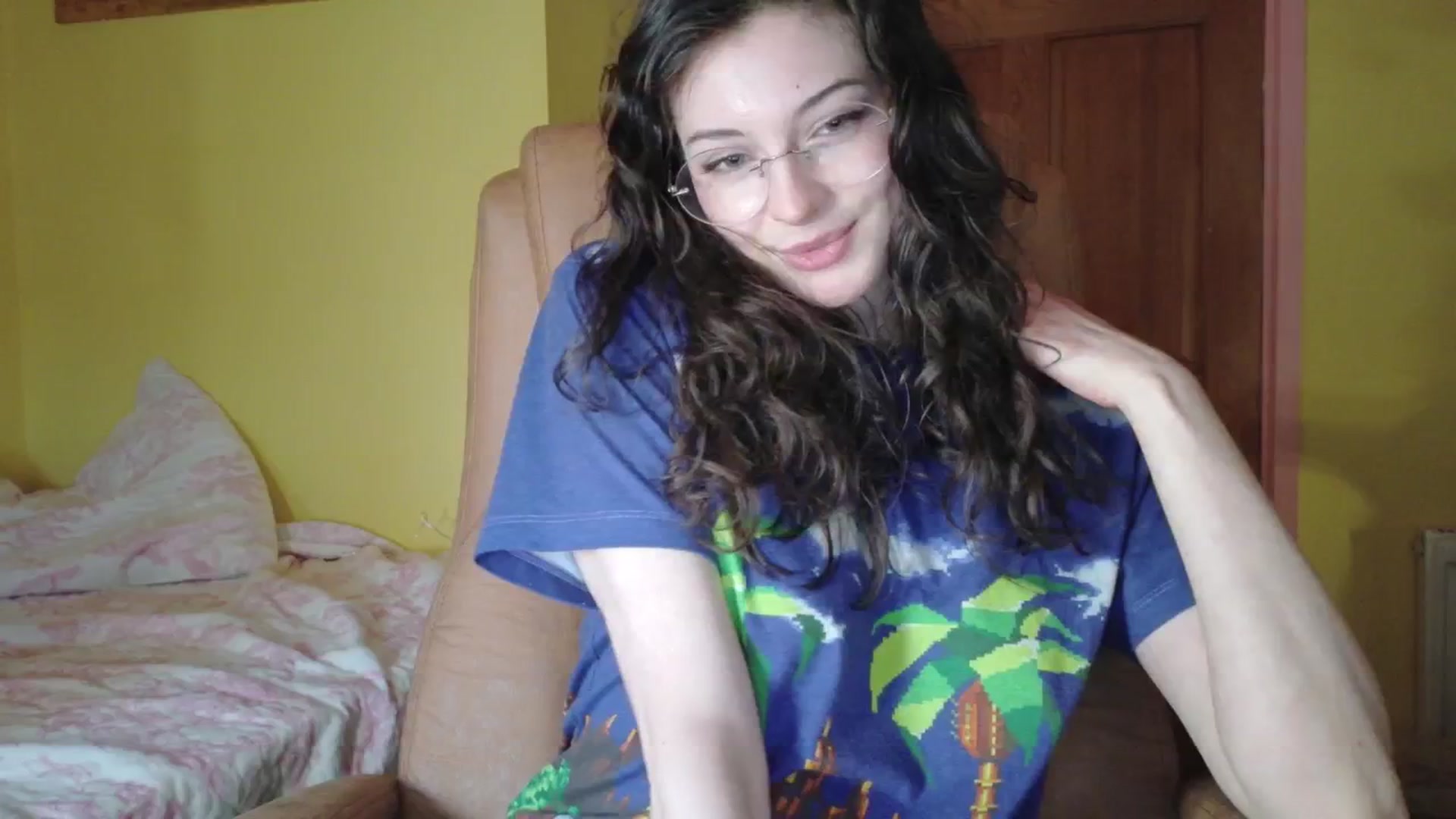Gallery image thumbnail from porcelaincity's myfreecams stream on, 11/06/2025, 17:04 image 4 of 20