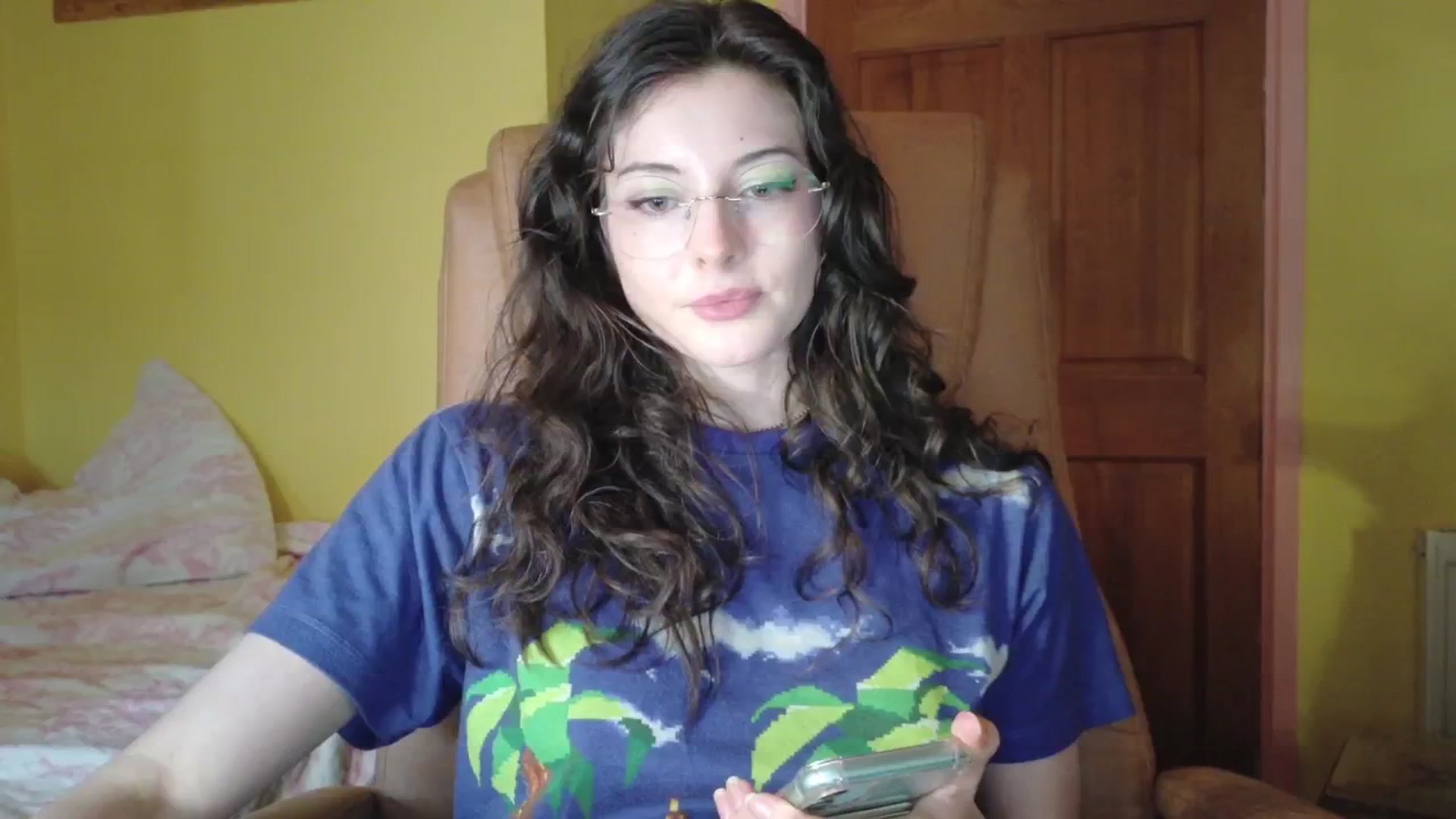 Gallery image thumbnail from porcelaincity's myfreecams stream on, 11/06/2025, 17:04 image 2 of 20