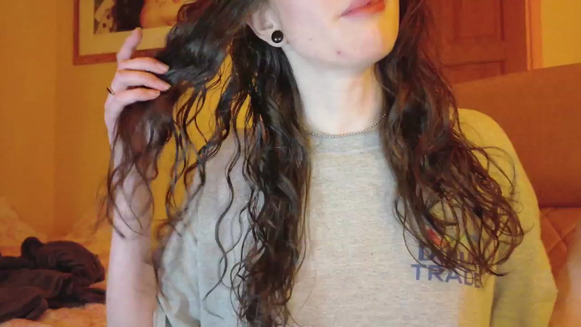 Gallery image thumbnail from porcelaincity's myfreecams stream on, 11/09/2025, 20:38 image 12 of 20