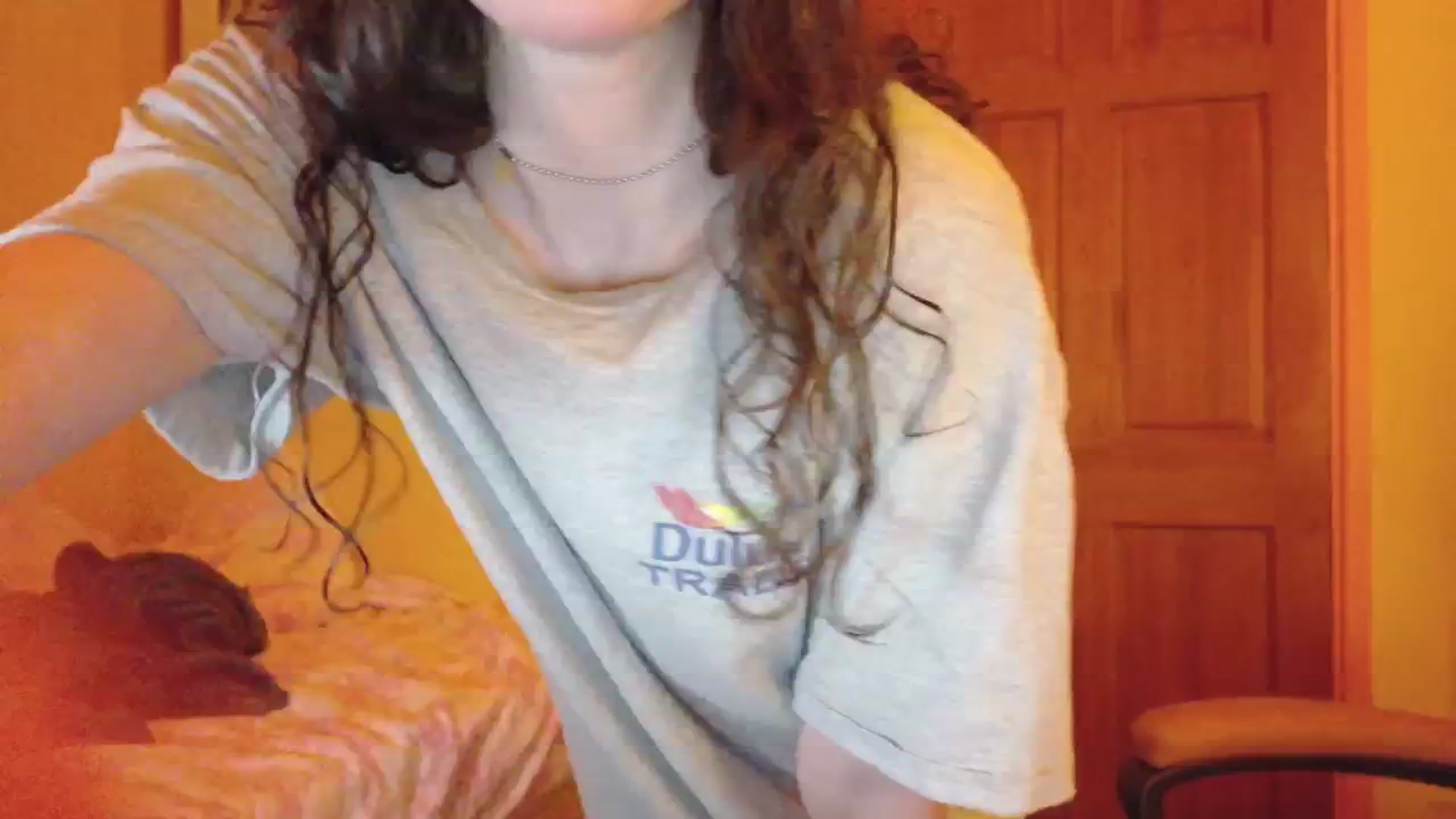 Gallery image thumbnail from porcelaincity's myfreecams stream on, 11/09/2025, 20:38 image 6 of 20