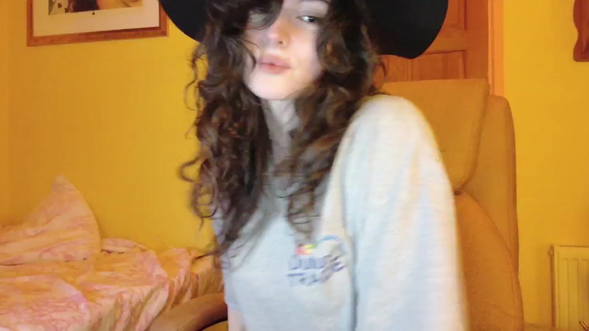 Gallery image thumbnail from porcelaincity's myfreecams stream on, 11/10/2025, 17:08 image 13 of 20