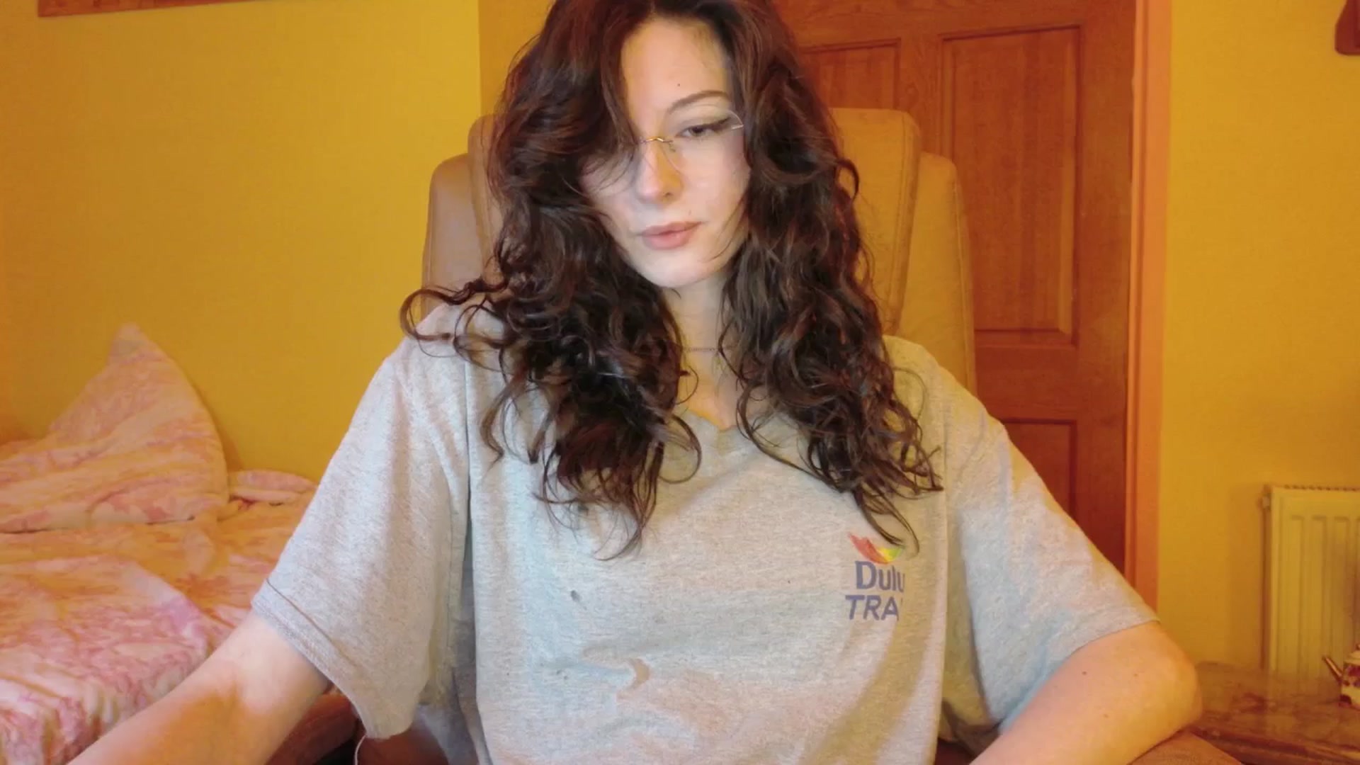 Gallery image thumbnail from porcelaincity's myfreecams stream on, 11/10/2025, 17:08 image 9 of 20