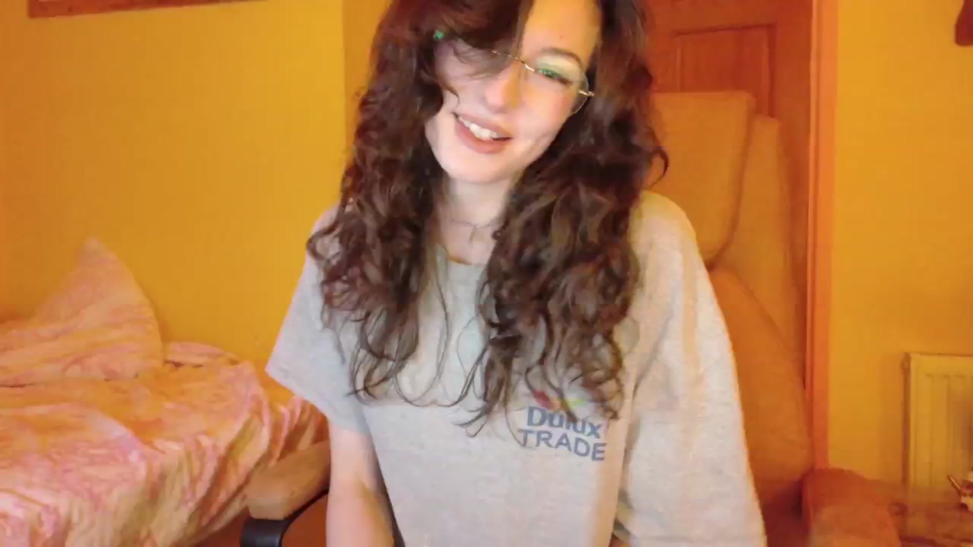 Gallery image thumbnail from porcelaincity's myfreecams stream on, 11/10/2025, 17:08 image 10 of 20