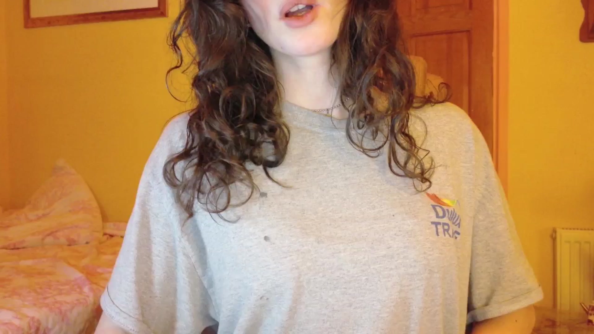 Gallery image thumbnail from porcelaincity's myfreecams stream on, 11/10/2025, 17:08 image 15 of 20