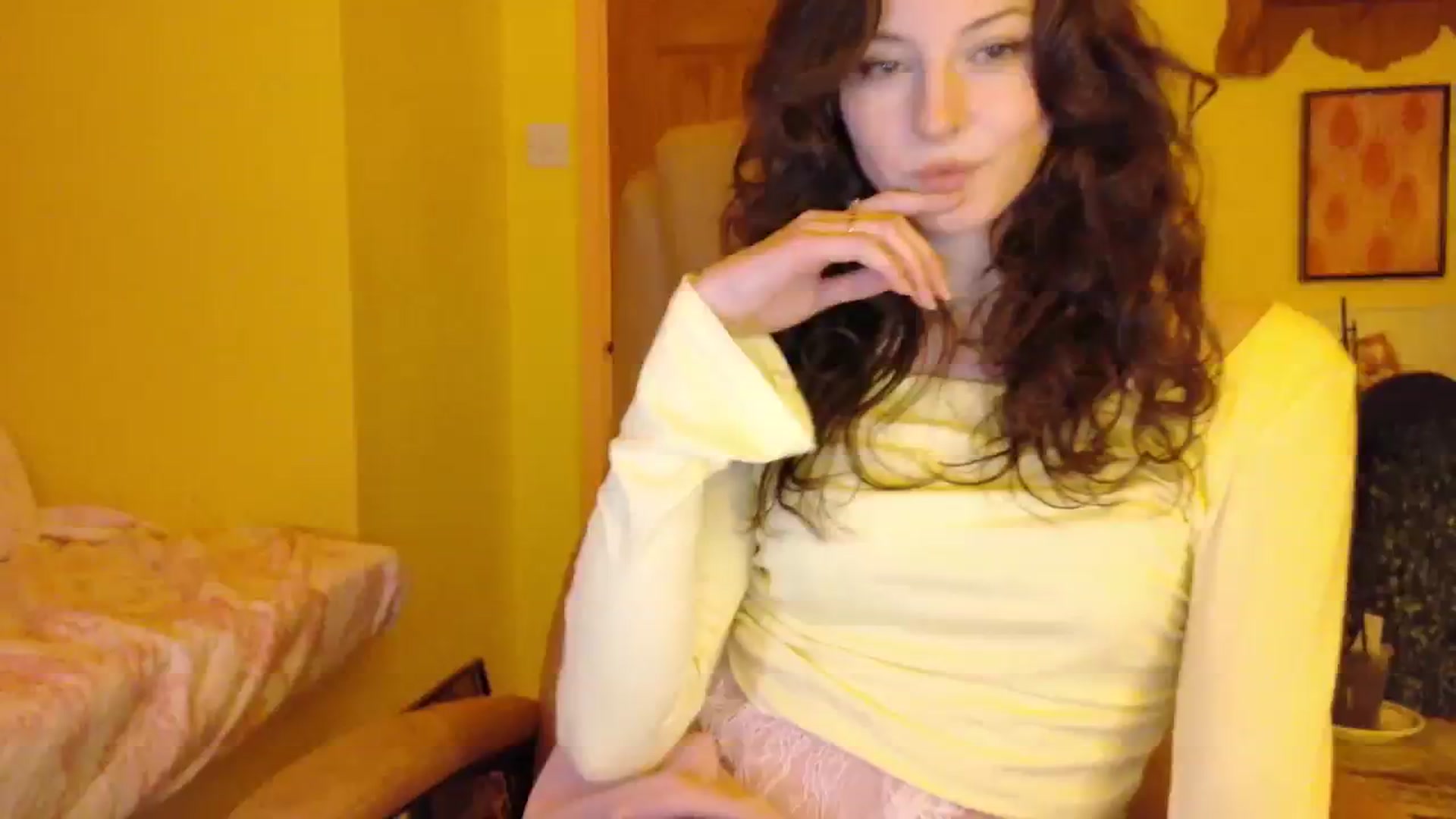 Gallery image thumbnail from porcelaincity's myfreecams stream on, 11/11/2025, 18:09 image 18 of 20