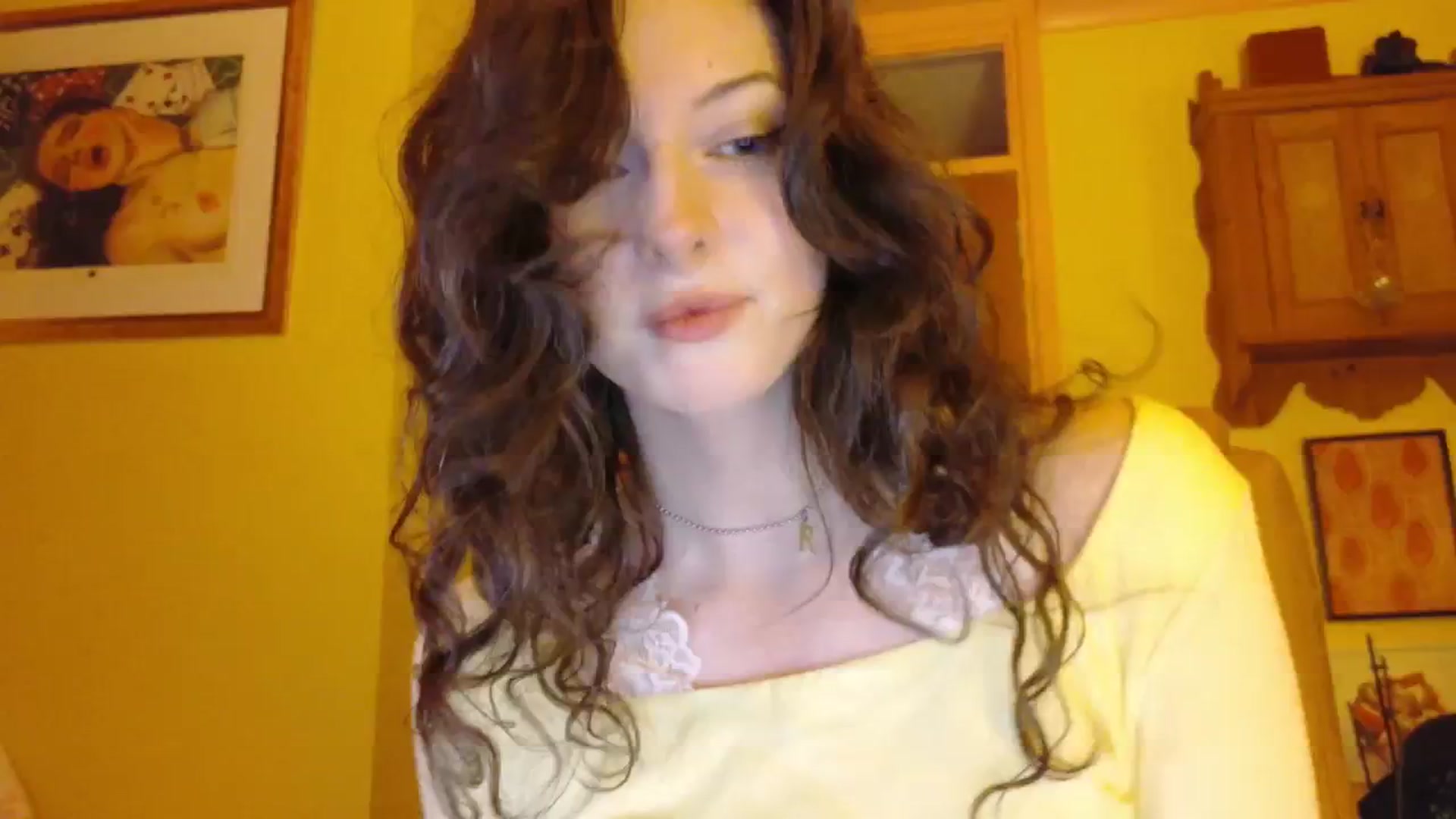 Gallery image thumbnail from porcelaincity's myfreecams stream on, 11/11/2025, 18:09 image 10 of 20
