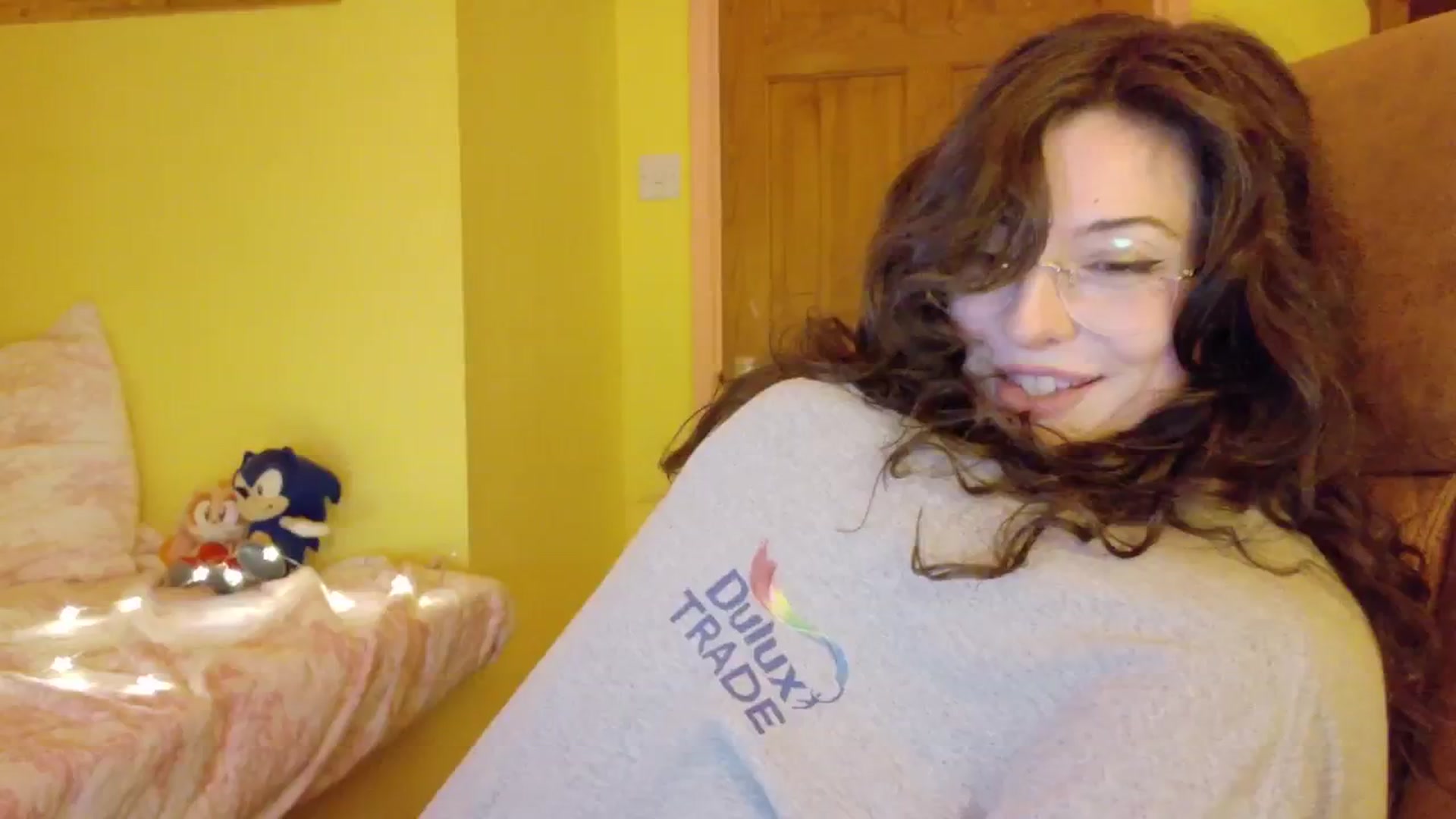 Gallery image thumbnail from porcelaincity's myfreecams stream on, 11/12/2025, 18:59 image 15 of 20