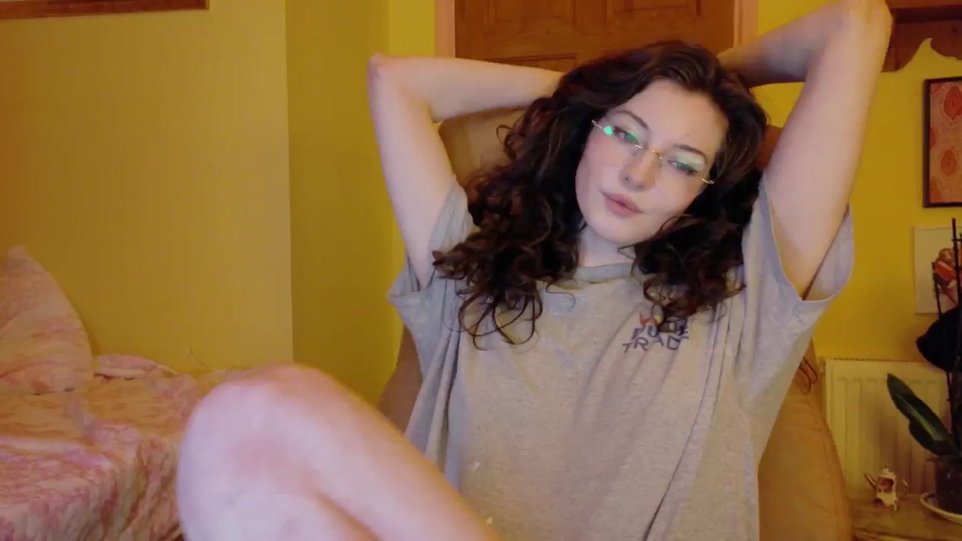 Gallery image thumbnail from porcelaincity's myfreecams stream on, 11/12/2025, 18:59 image 1 of 20