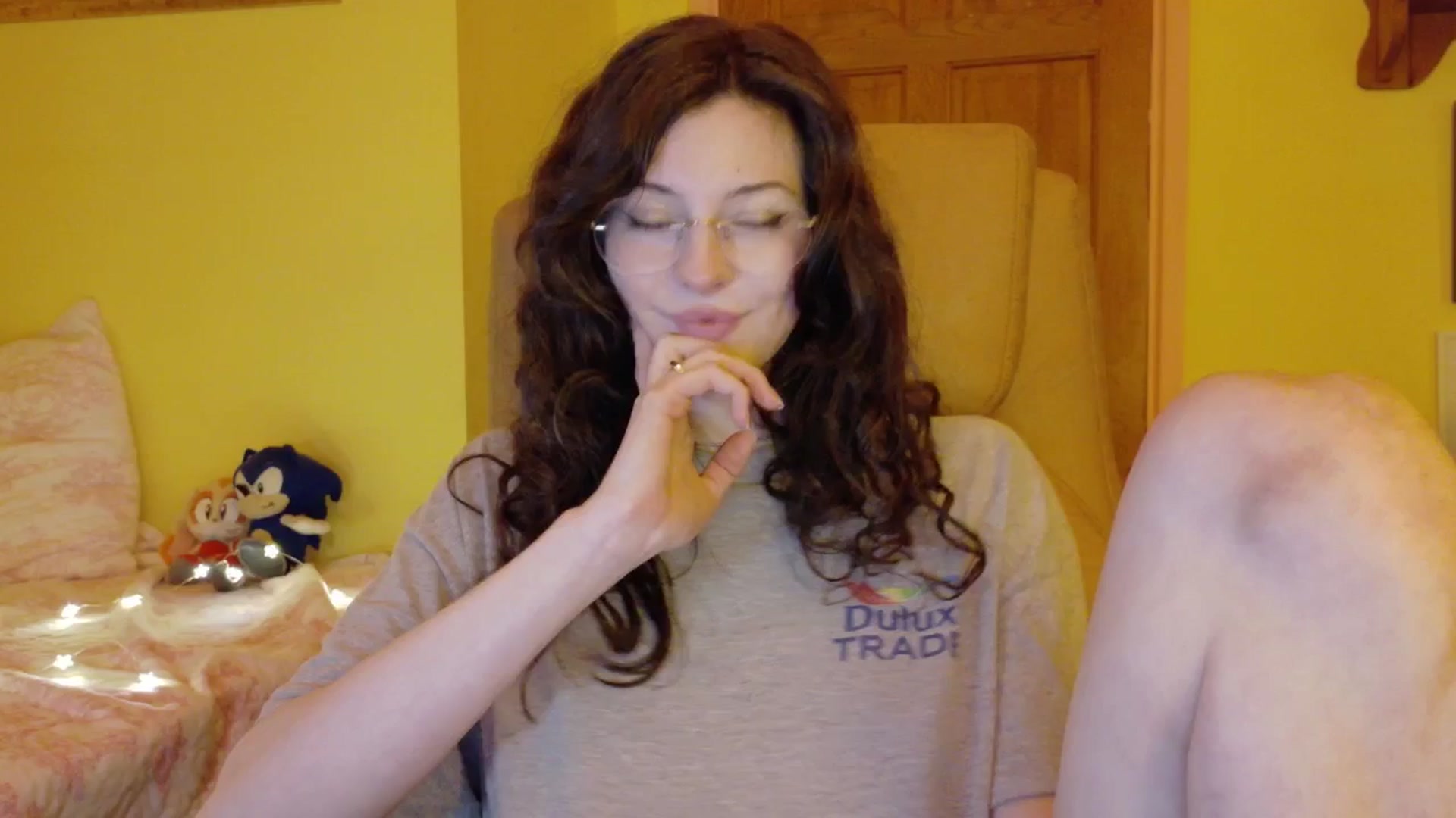 Gallery image thumbnail from porcelaincity's myfreecams stream on, 11/12/2025, 18:59 image 13 of 20