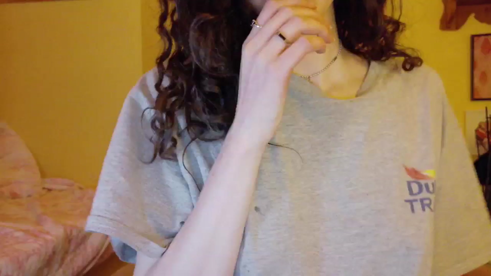 Gallery image thumbnail from porcelaincity's myfreecams stream on, 11/12/2025, 18:59 image 4 of 20