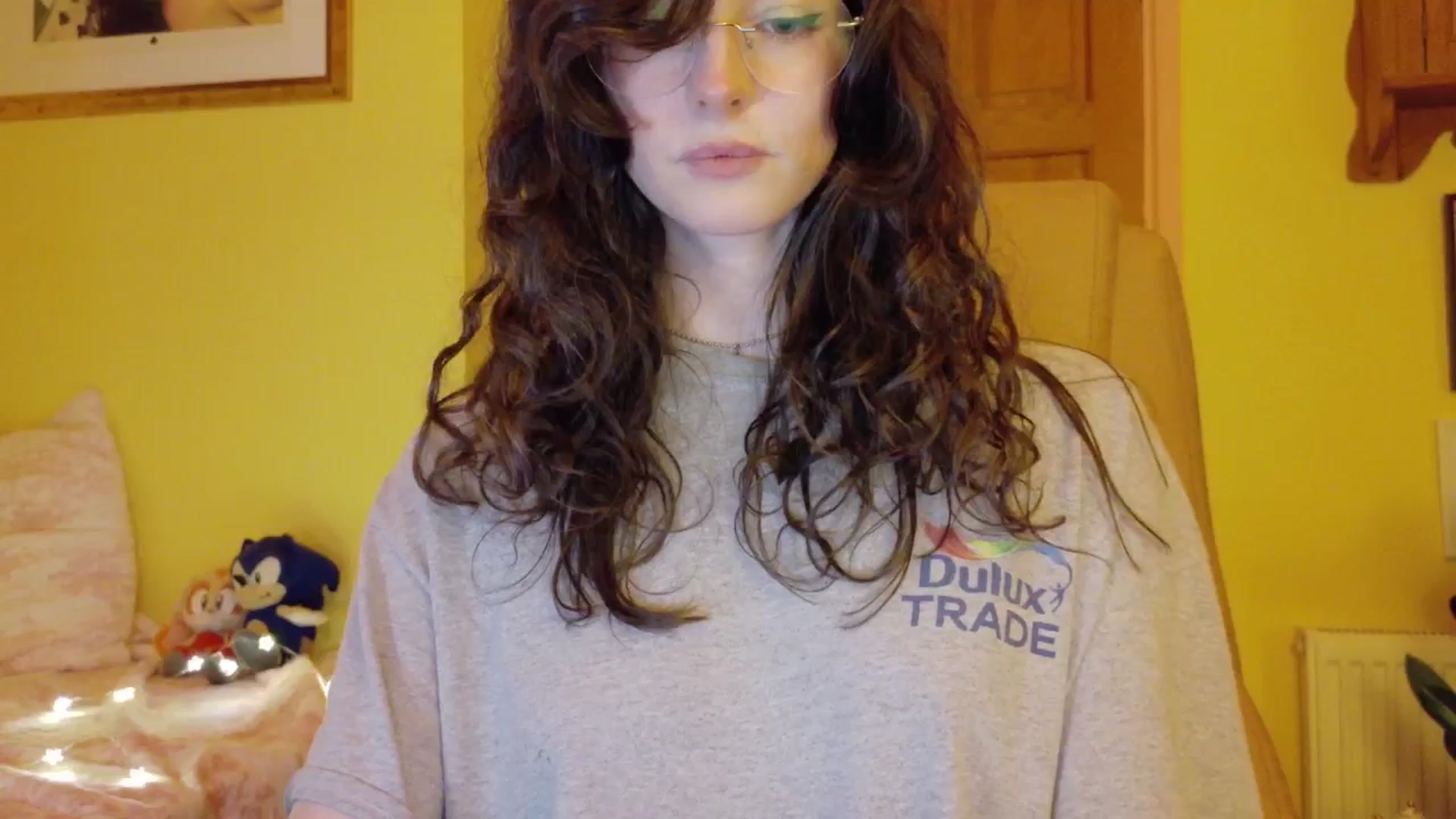 Gallery image thumbnail from porcelaincity's myfreecams stream on, 11/12/2025, 18:59 image 16 of 20