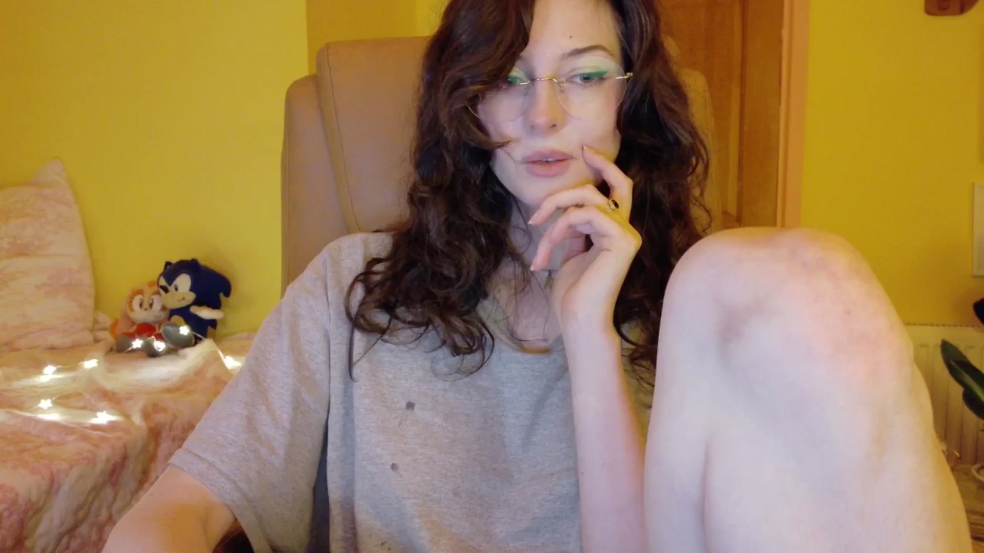 Gallery image thumbnail from porcelaincity's myfreecams stream on, 11/12/2025, 18:59 image 18 of 20