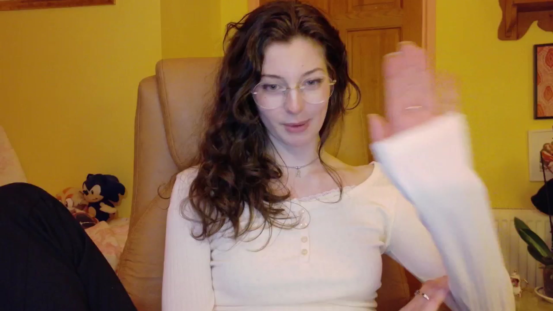 Gallery image thumbnail from porcelaincity's myfreecams stream on, 11/17/2025, 18:46 image 13 of 20