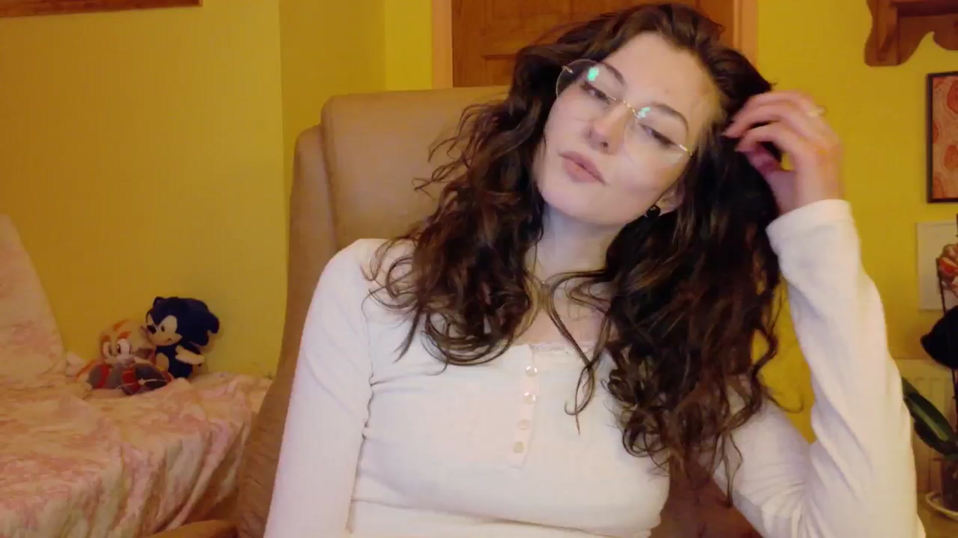 Gallery image thumbnail from porcelaincity's myfreecams stream on, 11/17/2025, 18:46 image 7 of 20