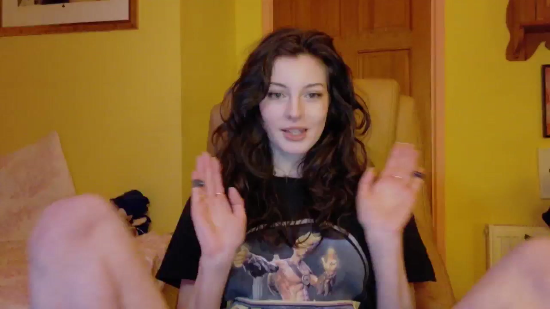 Gallery image thumbnail from porcelaincity's myfreecams stream on, 11/19/2025, 17:47 image 1 of 20