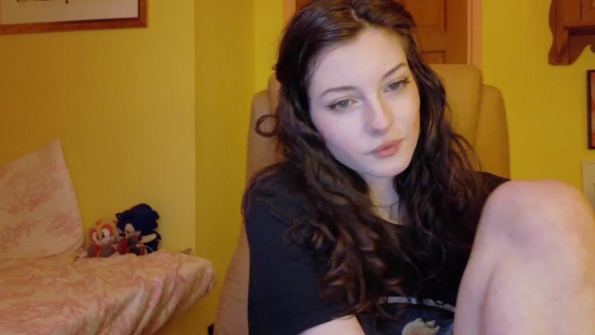 Gallery image thumbnail from porcelaincity's myfreecams stream on, 11/19/2025, 17:47 image 6 of 20