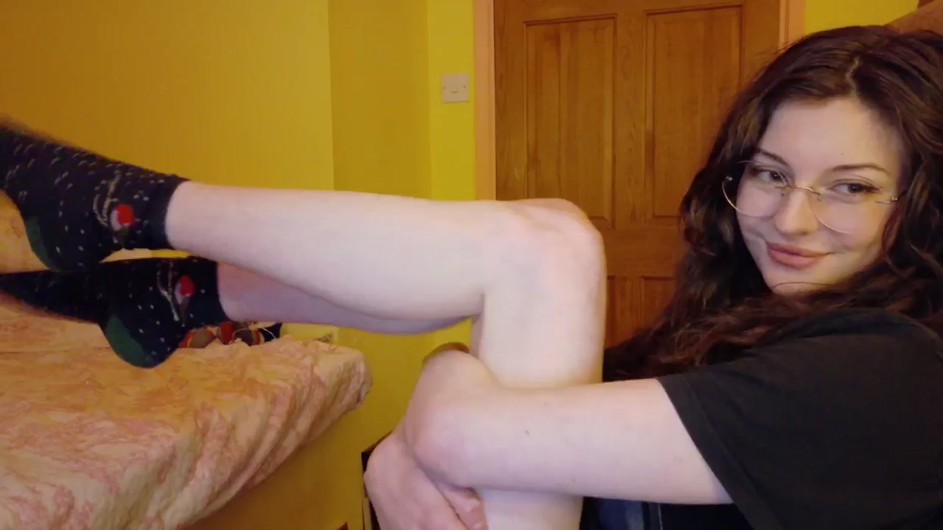 Gallery image thumbnail from porcelaincity's myfreecams stream on, 11/19/2025, 18:05 image 20 of 20
