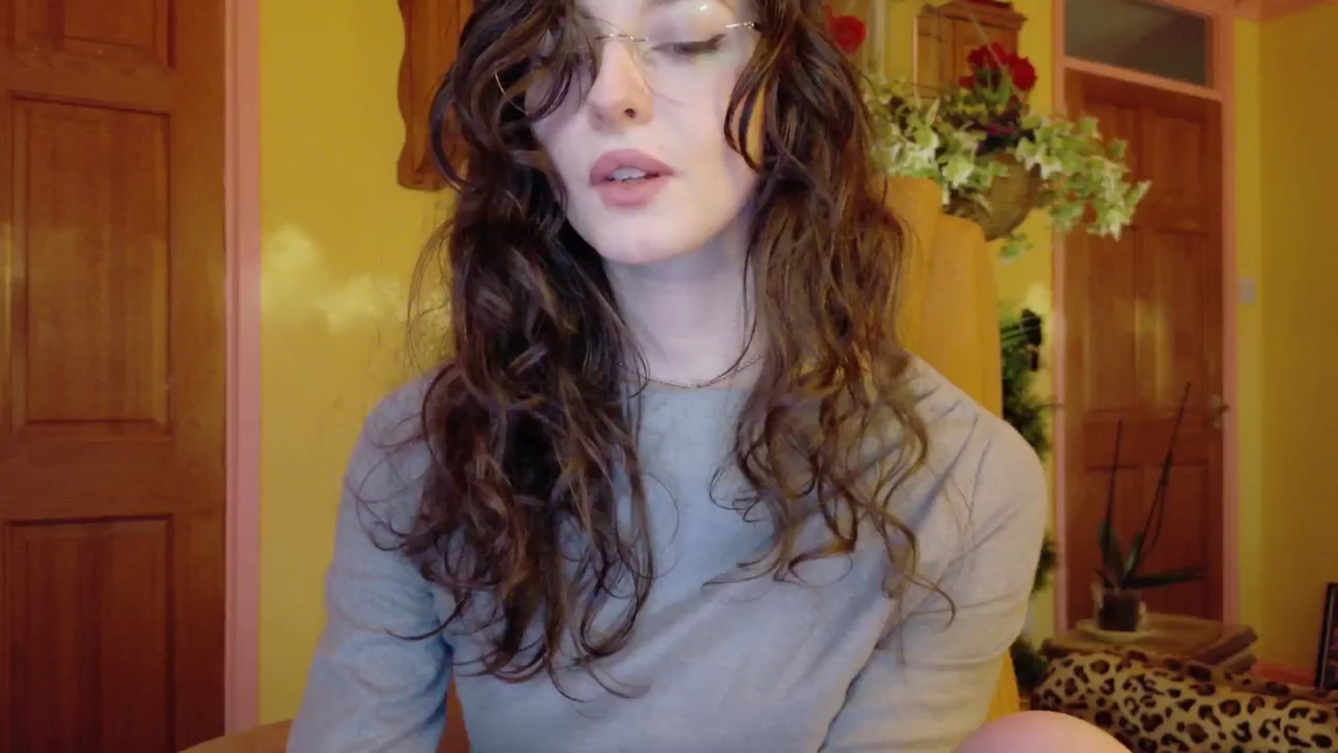 Gallery image thumbnail from porcelaincity's myfreecams stream on, 11/20/2025, 16:26 image 8 of 20