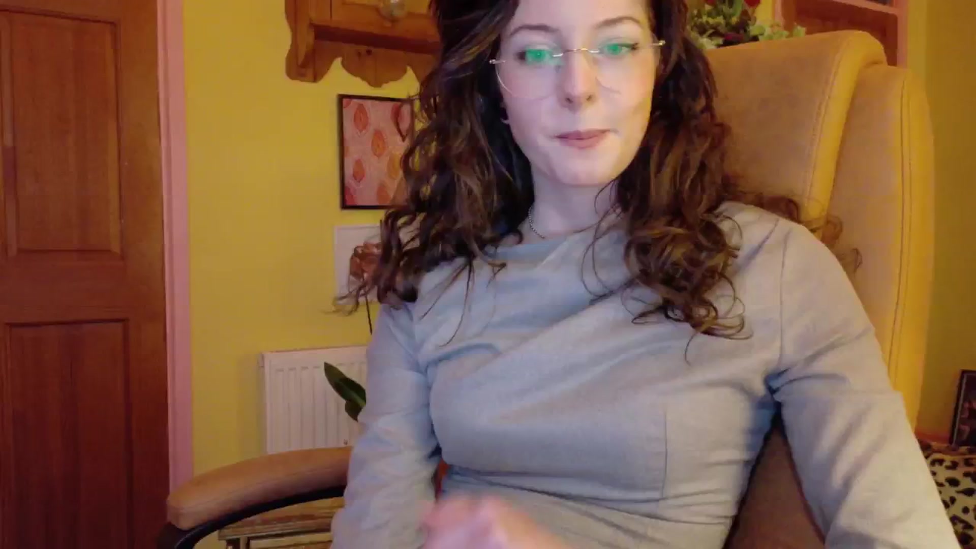 Gallery image thumbnail from porcelaincity's myfreecams stream on, 11/20/2025, 16:26 image 19 of 20
