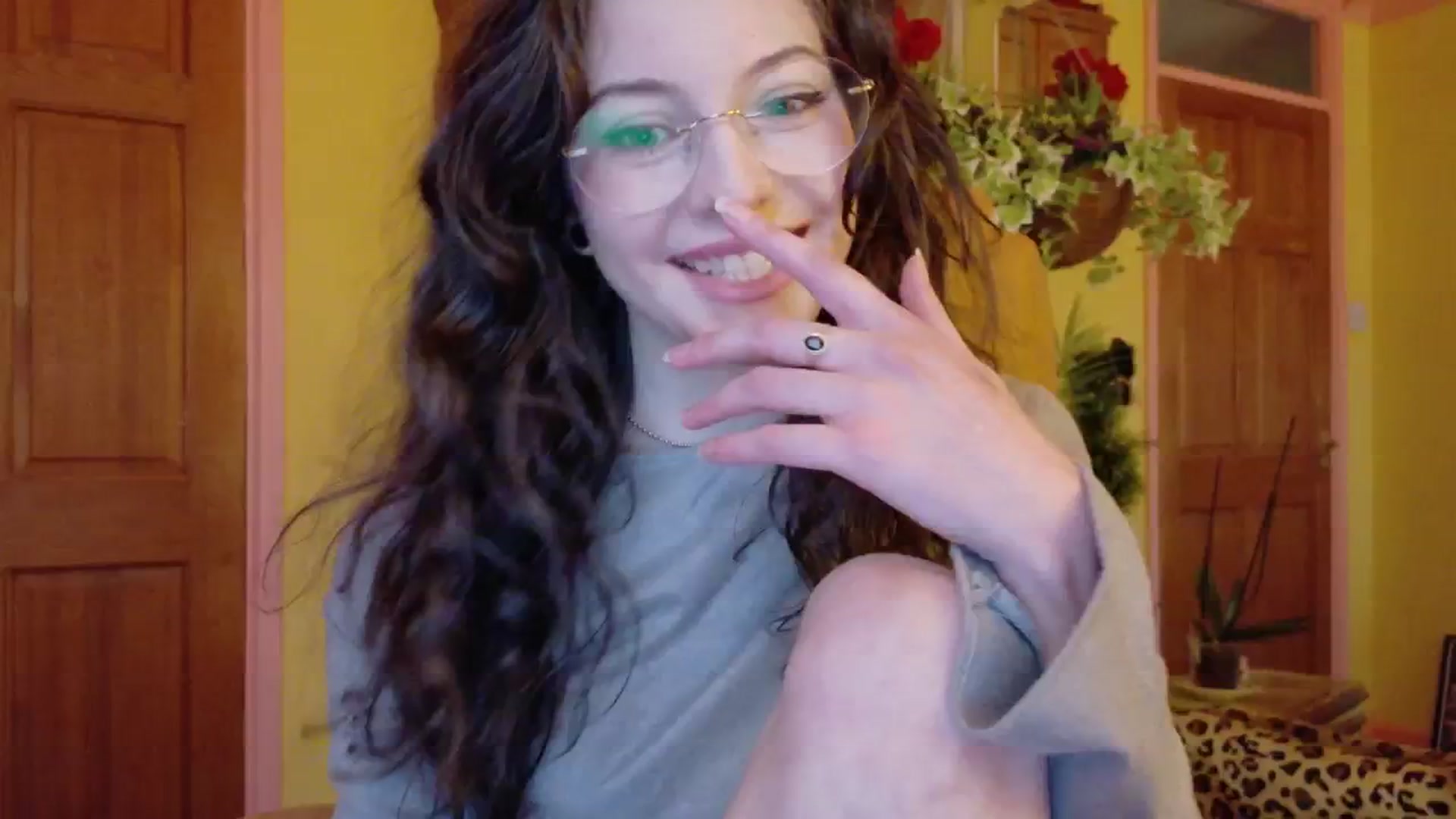 Gallery image thumbnail from porcelaincity's myfreecams stream on, 11/20/2025, 16:26 image 11 of 20