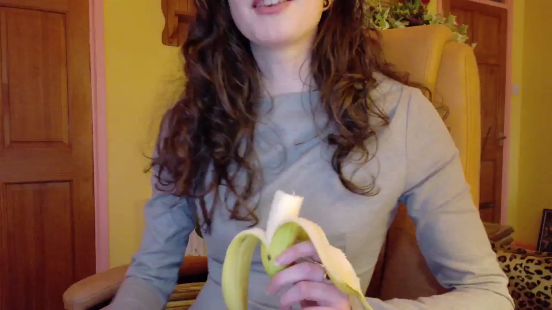 Gallery image thumbnail from porcelaincity's myfreecams stream on, 11/20/2025, 16:26 image 15 of 20
