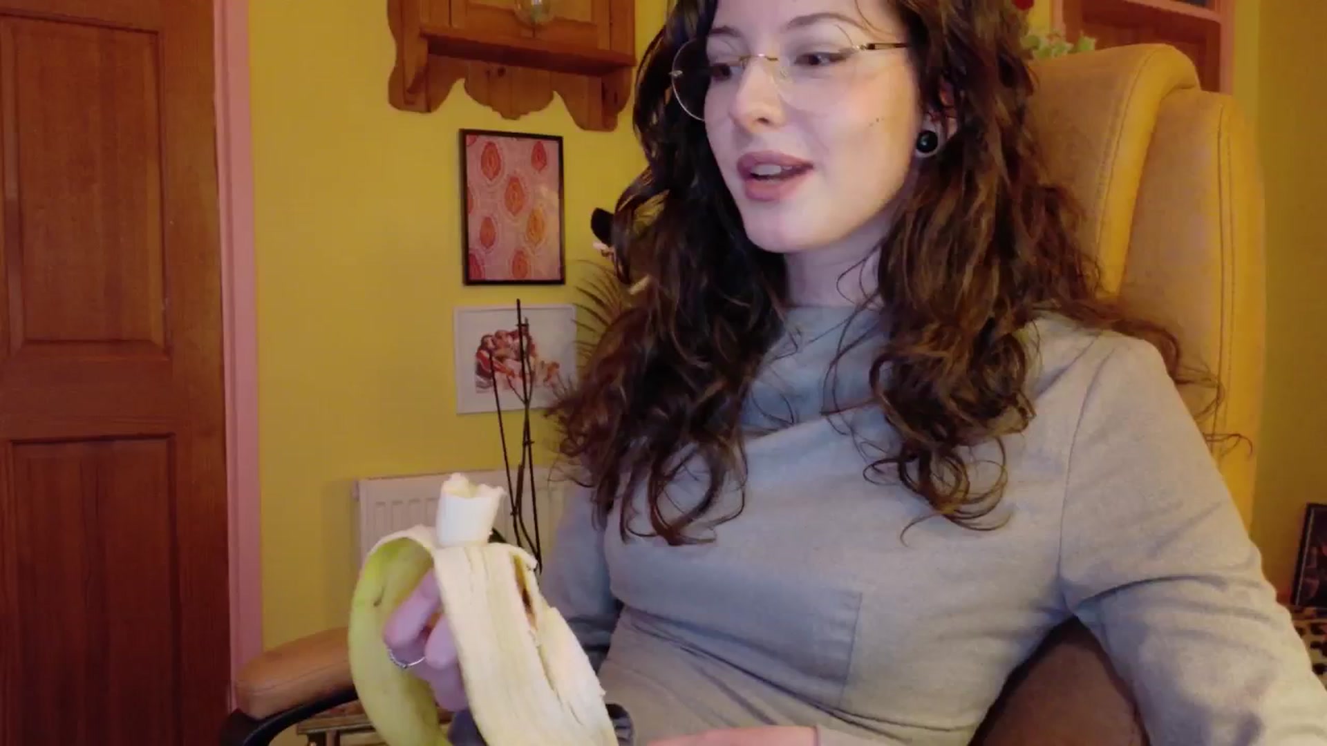 Gallery image thumbnail from porcelaincity's myfreecams stream on, 11/20/2025, 16:26 image 18 of 20