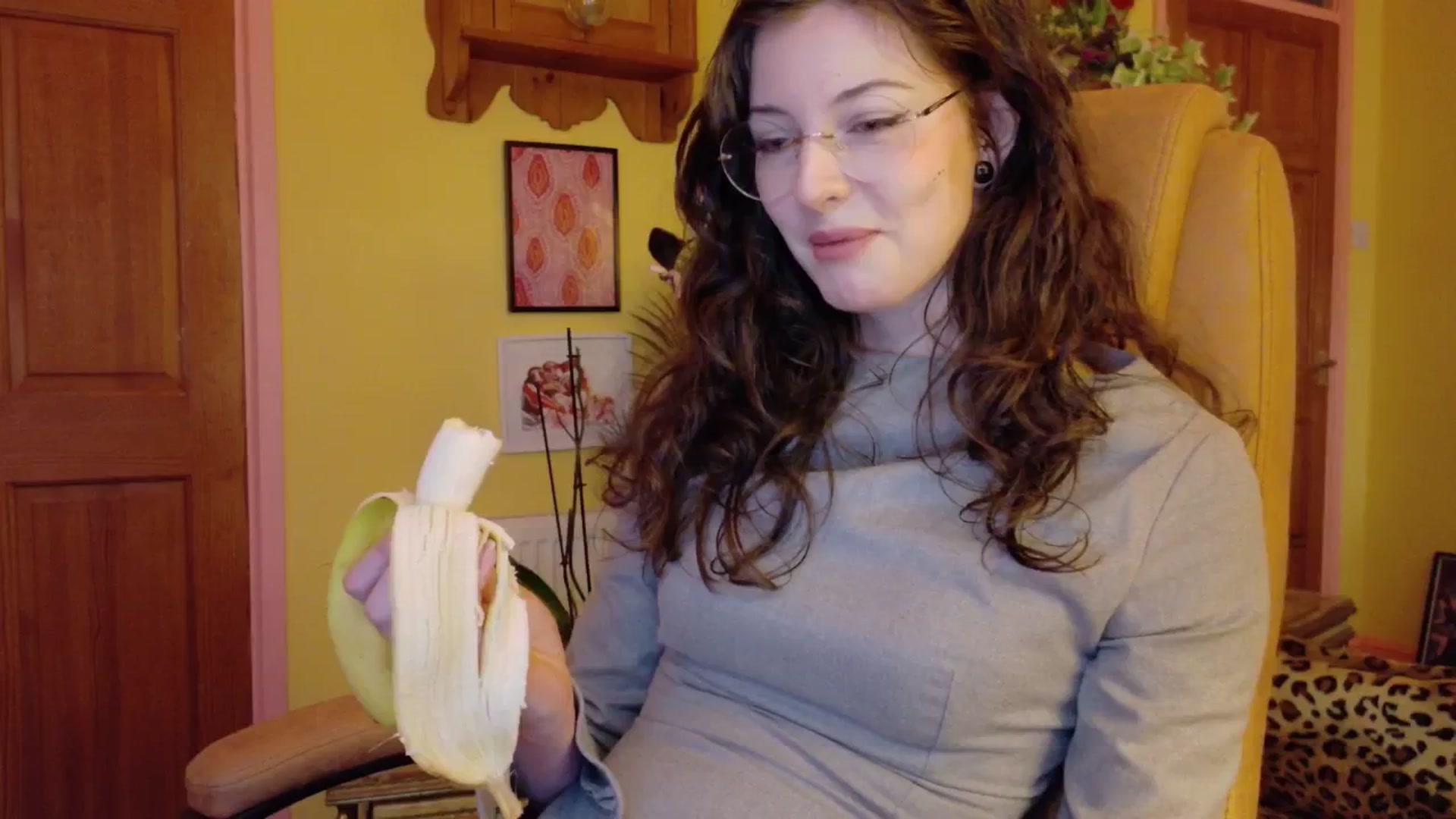 Gallery image thumbnail from porcelaincity's myfreecams stream on, 11/20/2025, 16:26 image 17 of 20