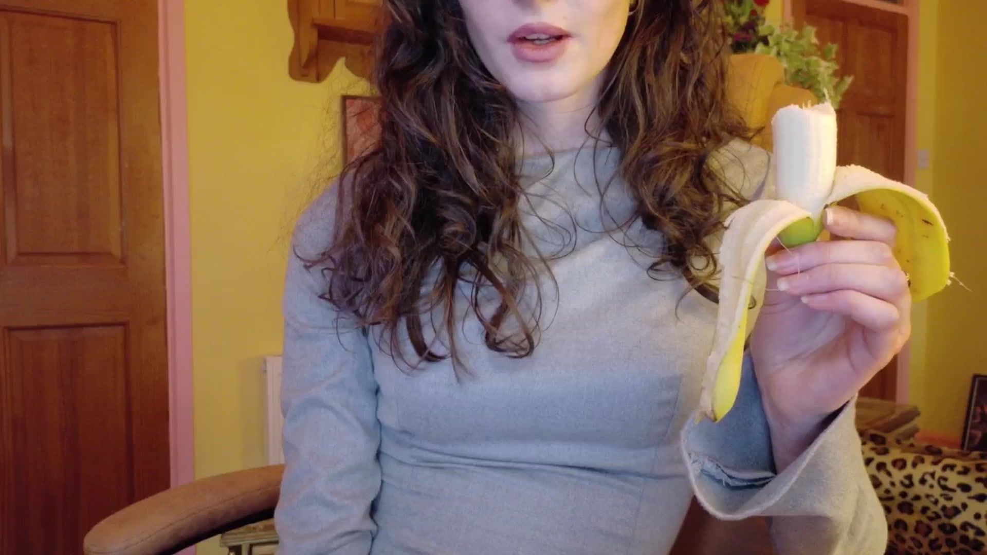 Gallery image thumbnail from porcelaincity's myfreecams stream on, 11/20/2025, 16:26 image 16 of 20