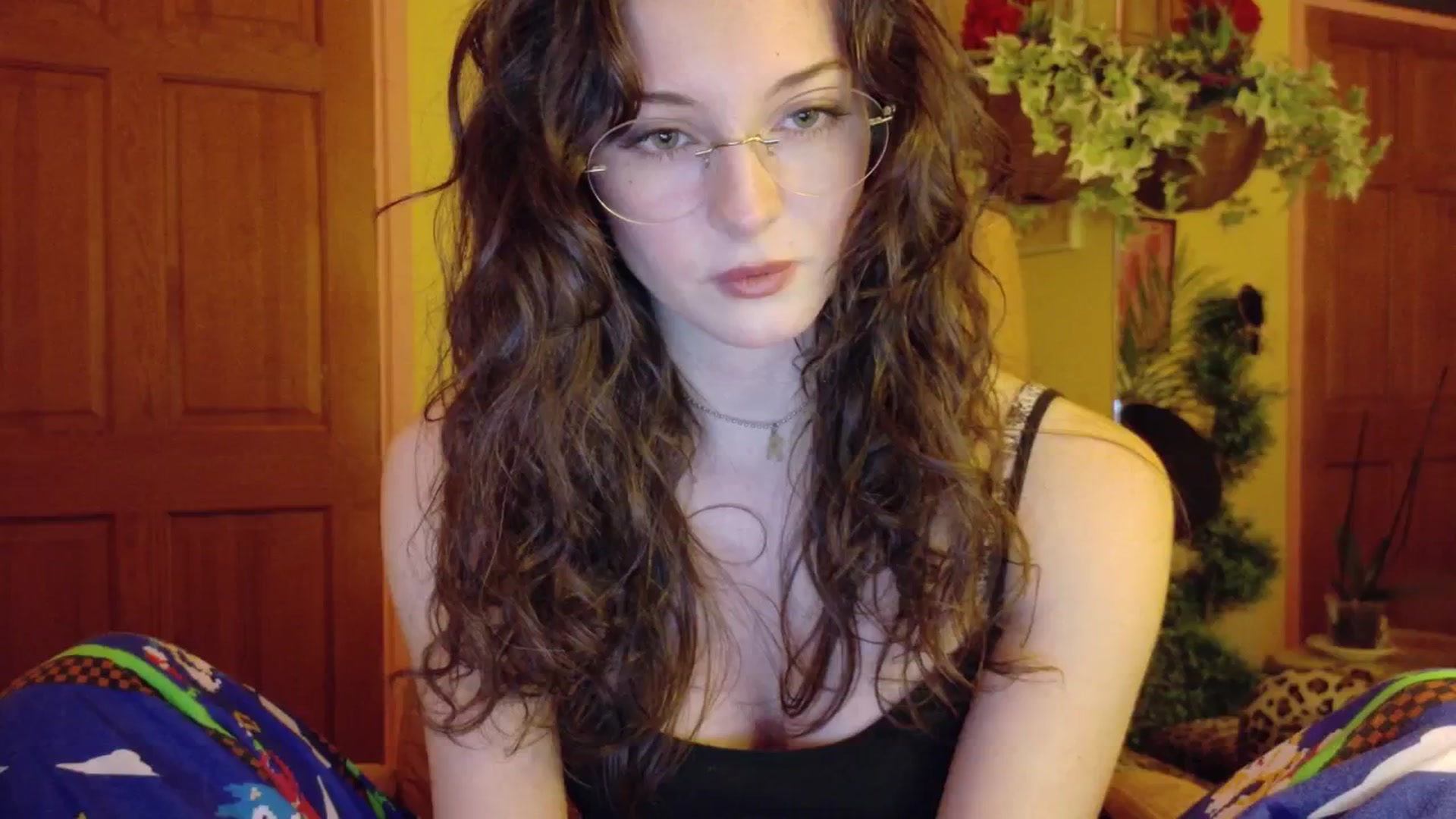 Gallery image thumbnail from porcelaincity's myfreecams stream on, 11/26/2025, 17:05 image 15 of 20