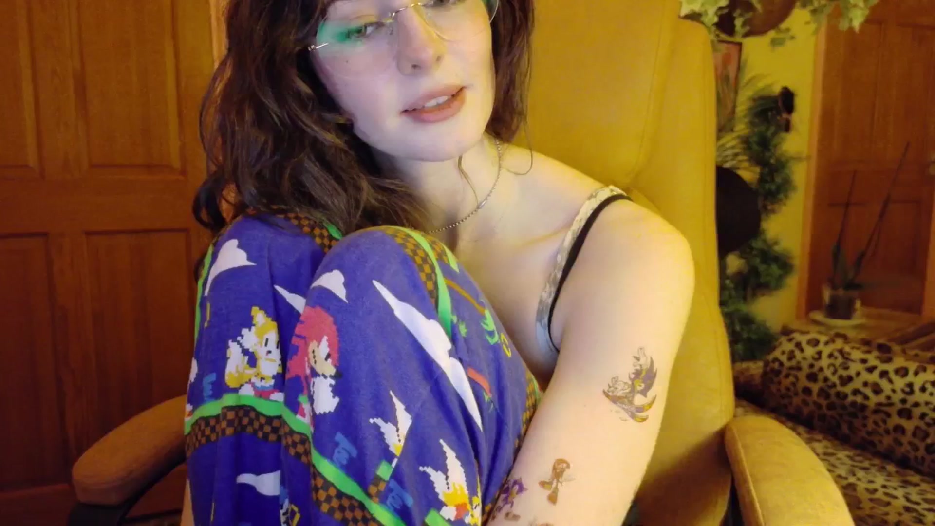 Gallery image thumbnail from porcelaincity's myfreecams stream on, 11/27/2025, 19:10 image 2 of 20