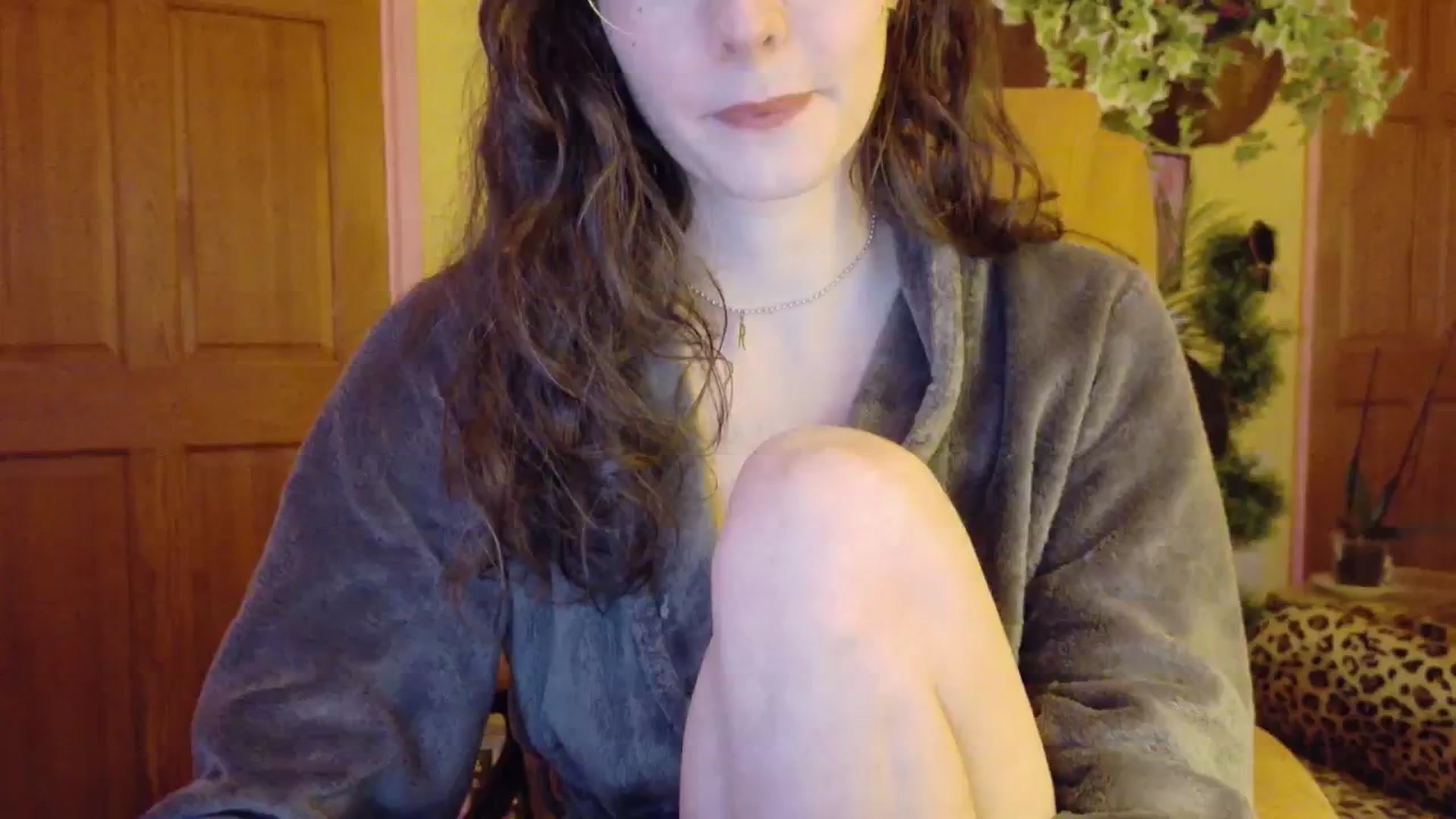 Gallery image thumbnail from porcelaincity's myfreecams stream on, 12/01/2025, 15:58 image 3 of 20