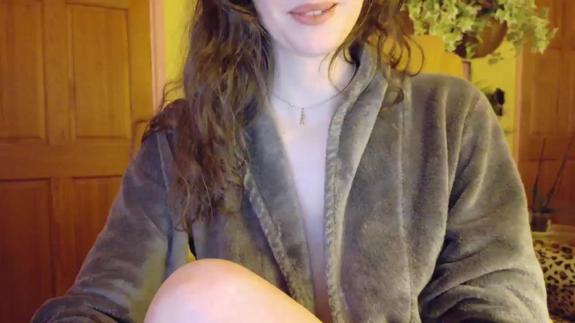 Gallery image thumbnail from porcelaincity's myfreecams stream on, 12/01/2025, 15:58 image 20 of 20