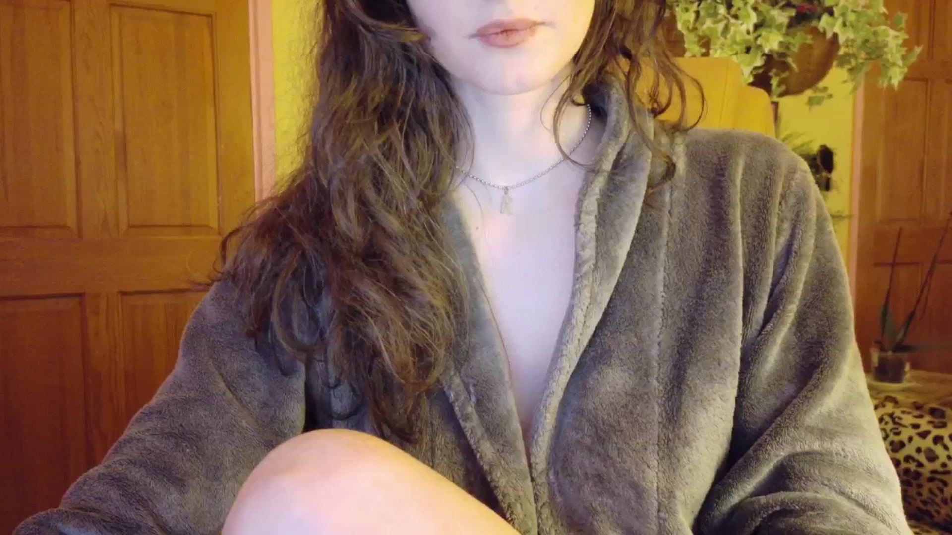 Gallery image thumbnail from porcelaincity's myfreecams stream on, 12/01/2025, 15:58 image 19 of 20