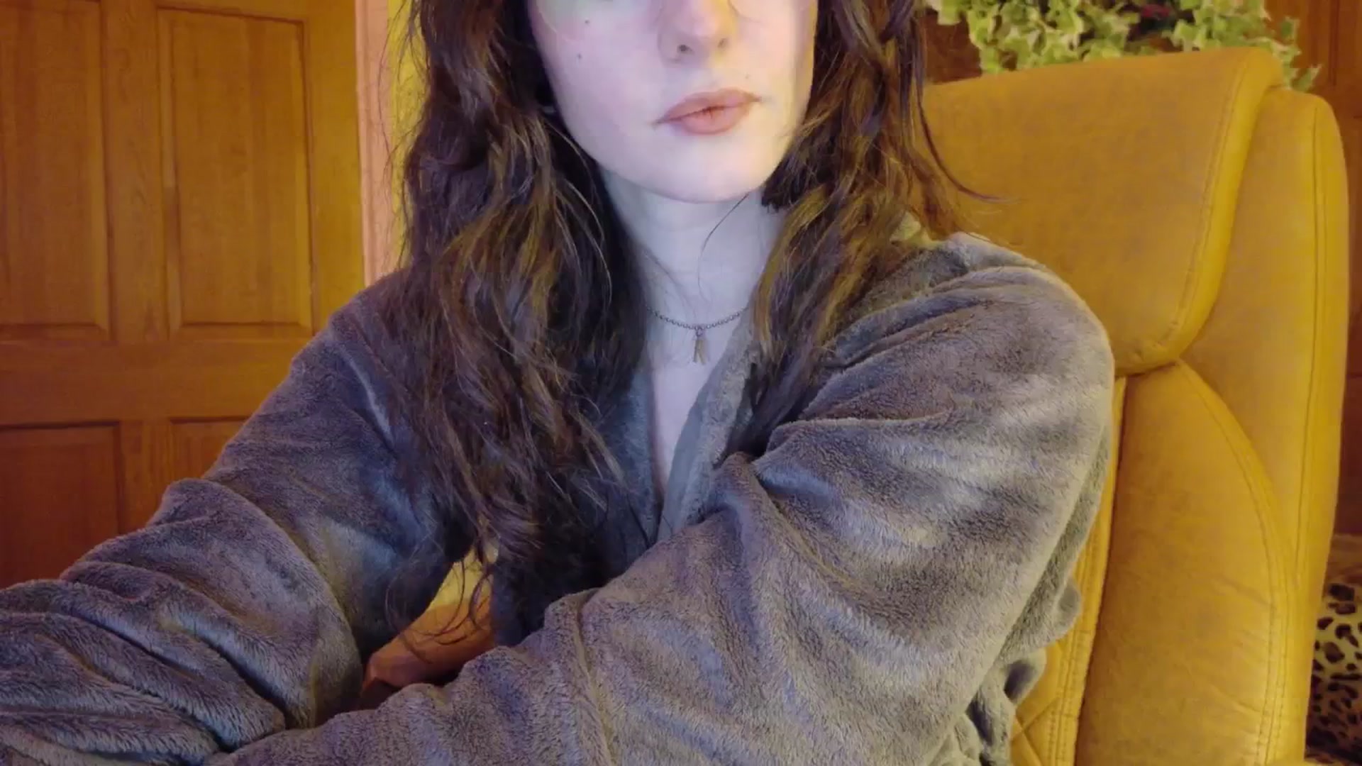 Gallery image thumbnail from porcelaincity's myfreecams stream on, 12/01/2025, 15:58 image 13 of 20