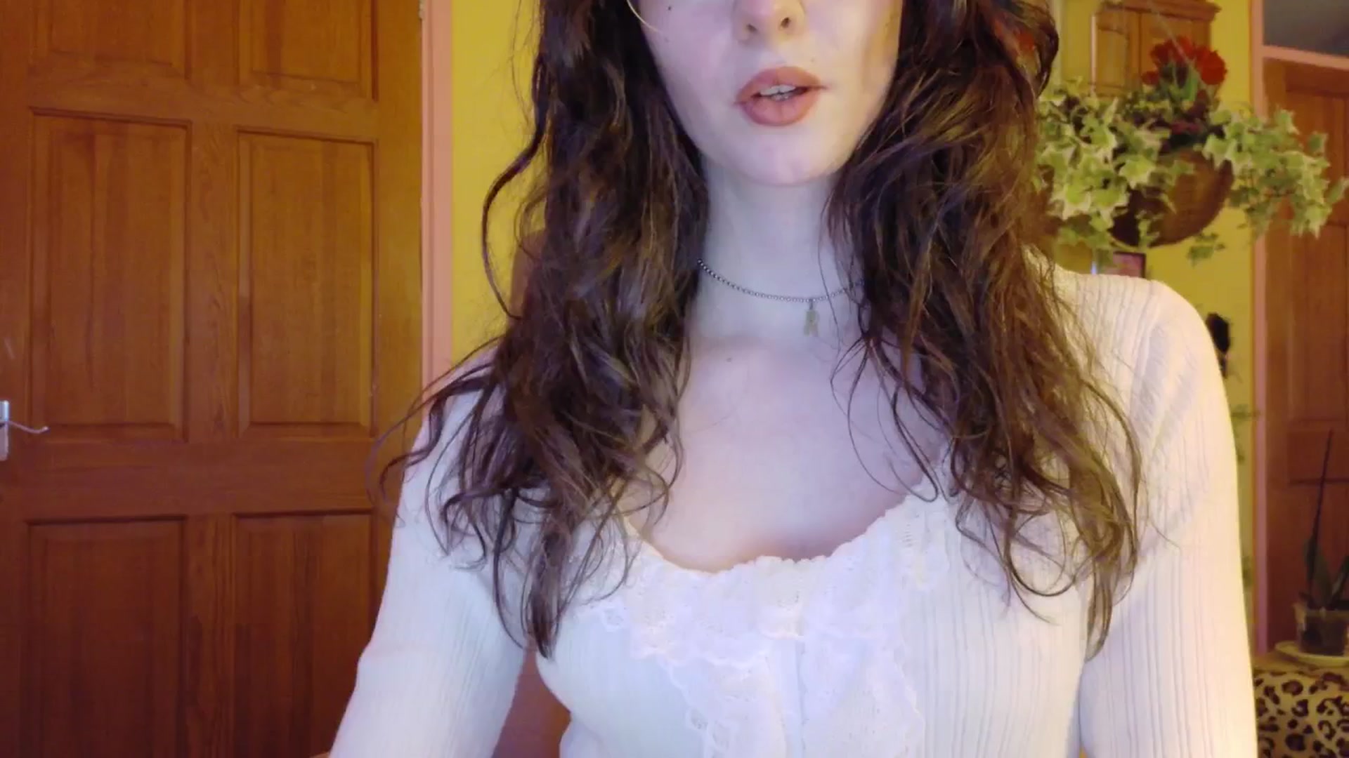 Gallery image thumbnail from porcelaincity's myfreecams stream on, 12/03/2025, 17:29 image 1 of 20