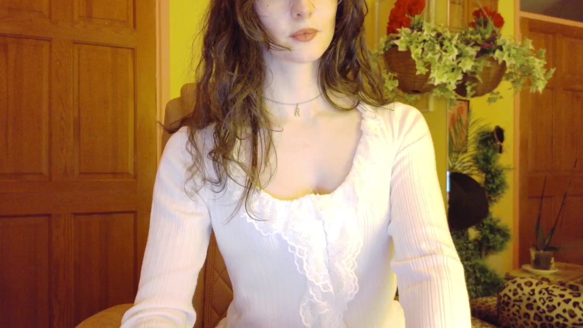 Gallery image thumbnail from porcelaincity's myfreecams stream on, 12/03/2025, 17:29 image 17 of 20