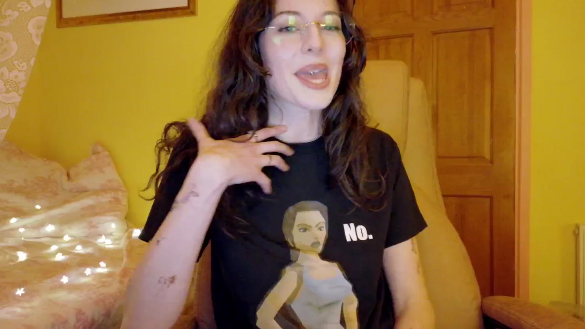 Gallery image thumbnail from porcelaincity's myfreecams stream on, 12/04/2025, 21:15 image 7 of 20