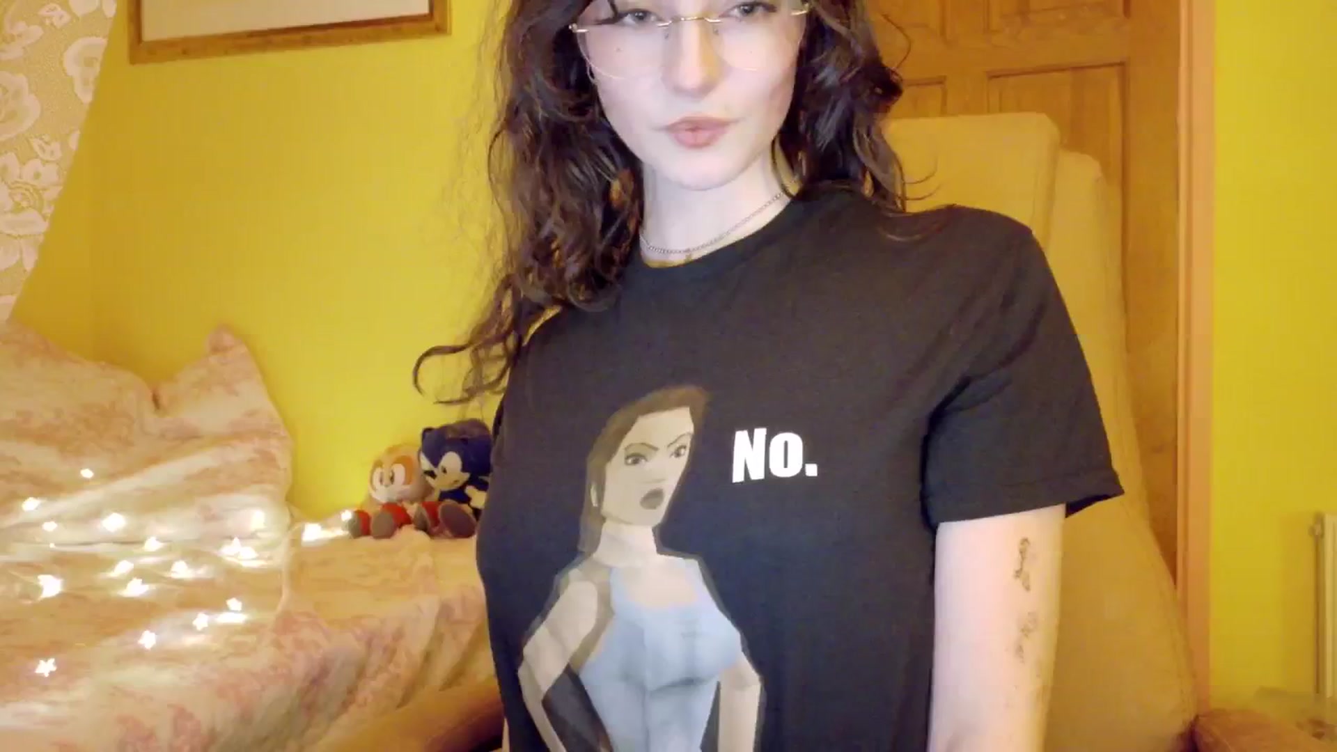Gallery image thumbnail from porcelaincity's myfreecams stream on, 12/04/2025, 21:15 image 16 of 20