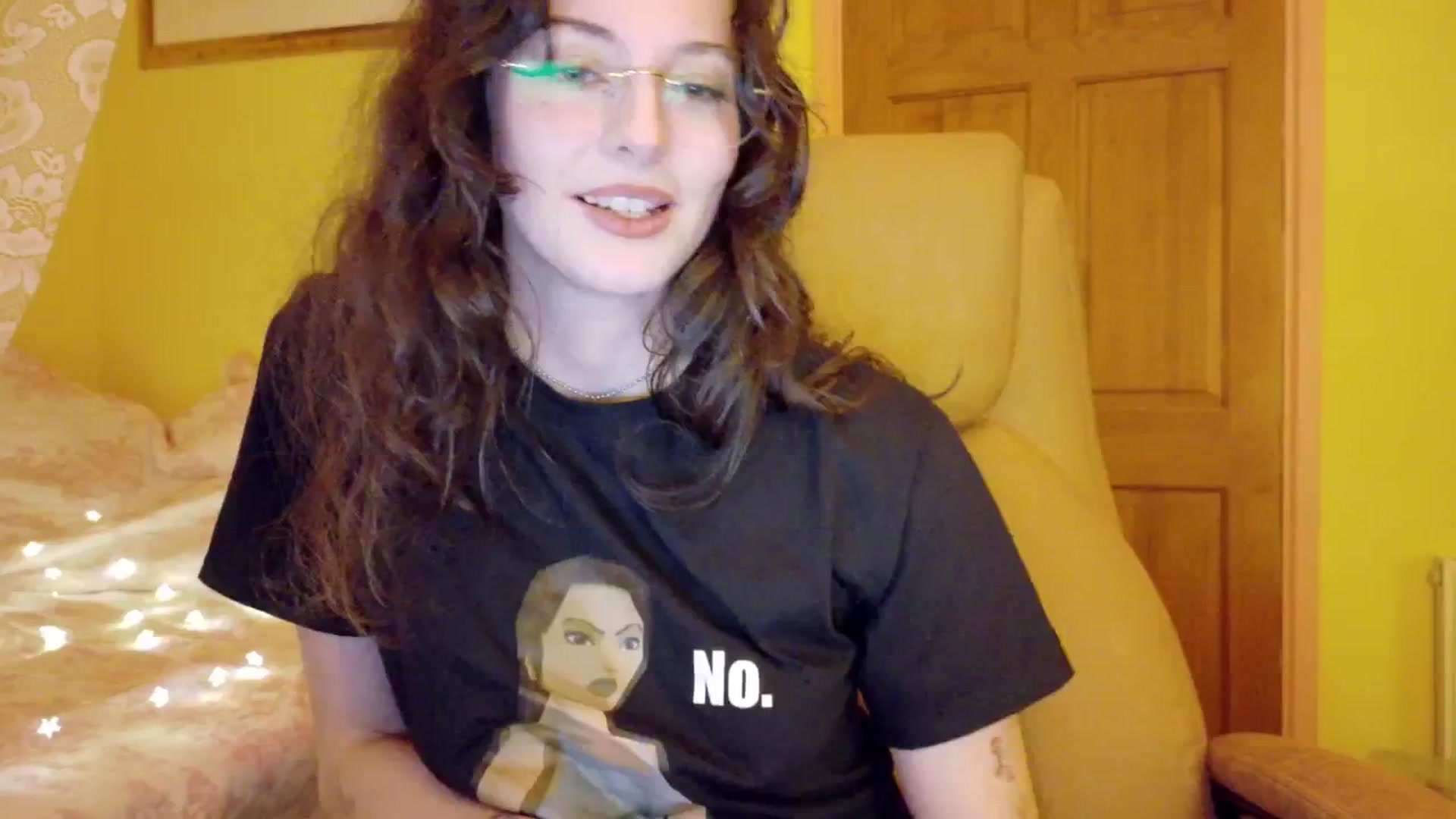 Gallery image thumbnail from porcelaincity's myfreecams stream on, 12/04/2025, 21:15 image 5 of 20