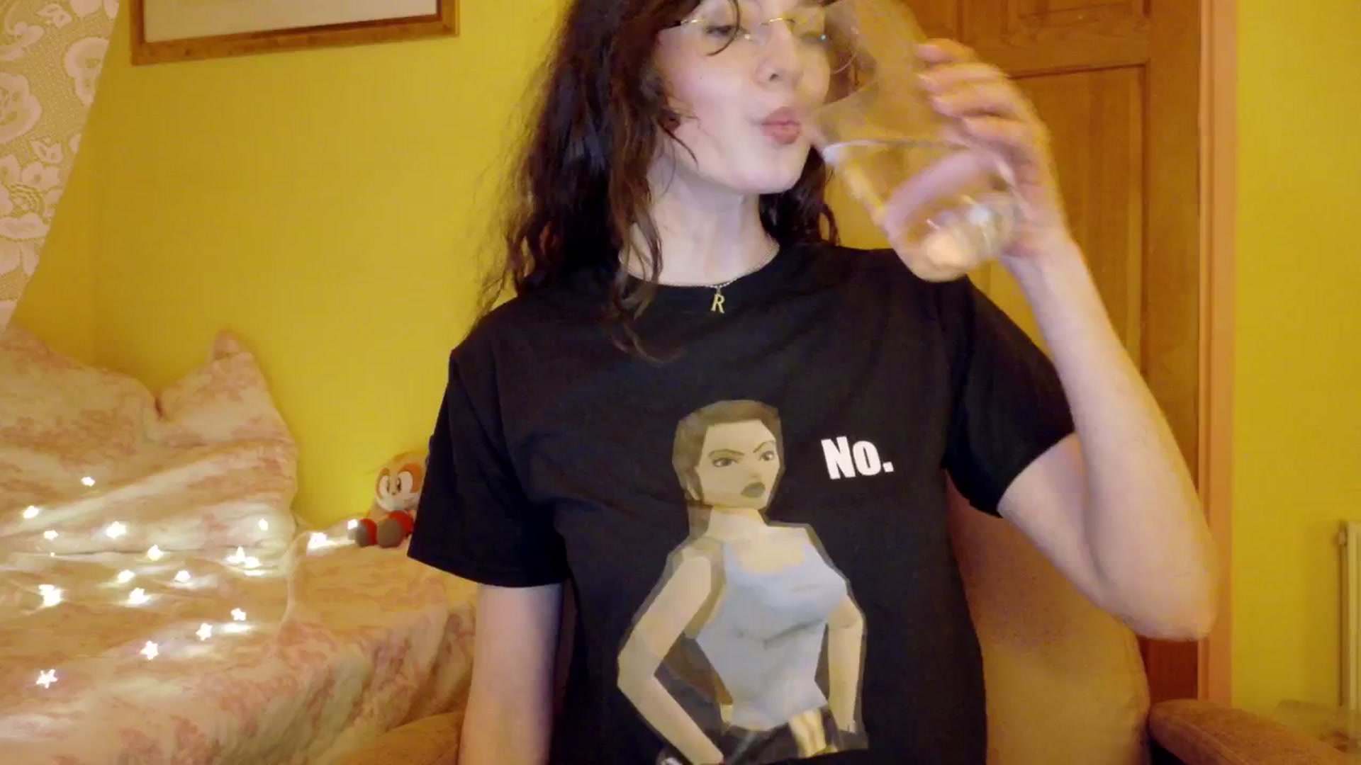 Gallery image thumbnail from porcelaincity's myfreecams stream on, 12/04/2025, 21:15 image 11 of 20