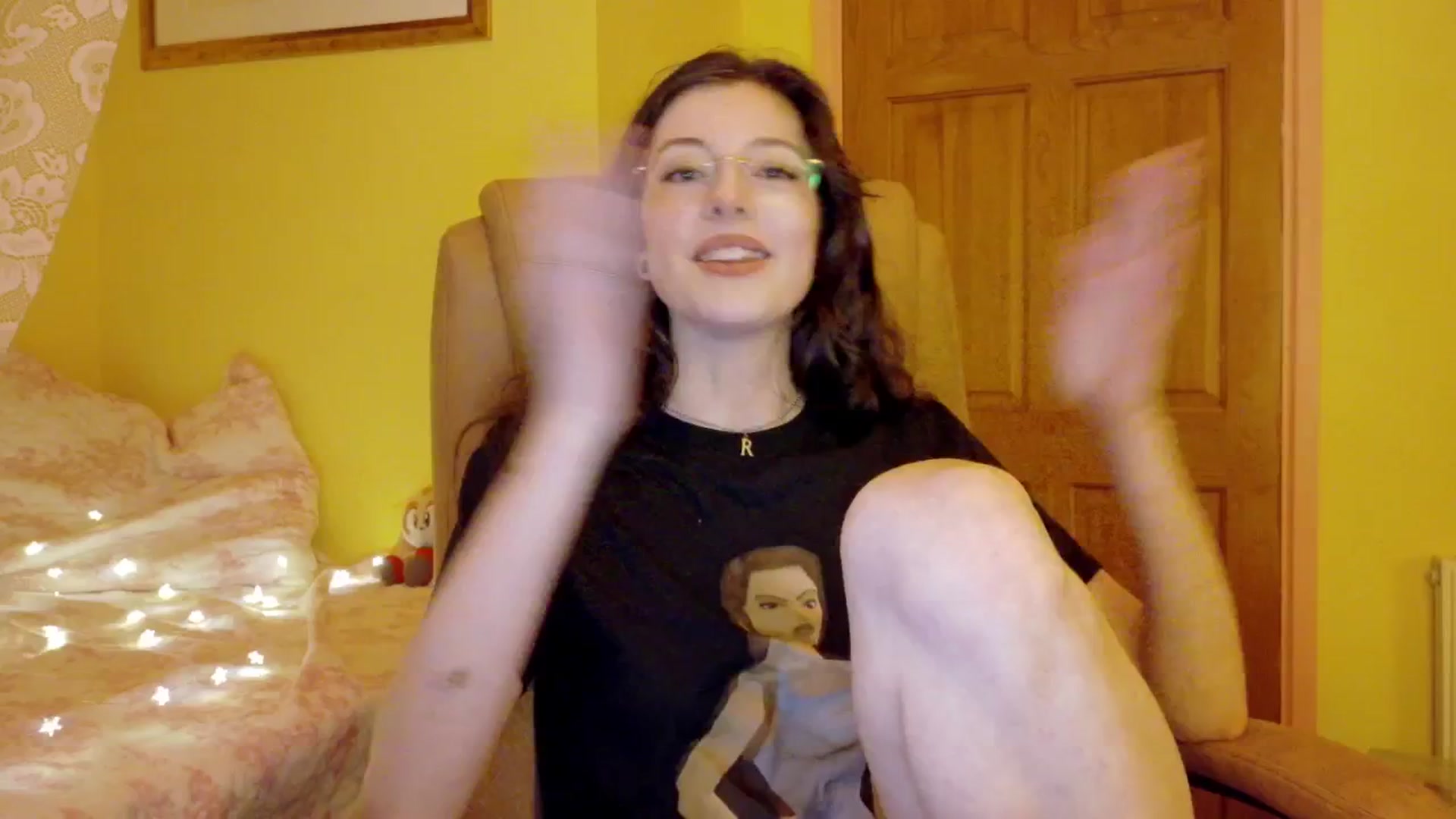 Gallery image thumbnail from porcelaincity's myfreecams stream on, 12/04/2025, 21:15 image 2 of 20