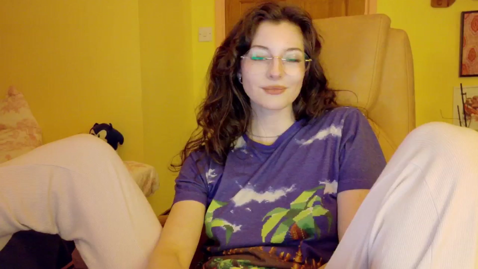 Gallery image thumbnail from porcelaincity's myfreecams stream on, 12/09/2025, 20:21 image 1 of 20