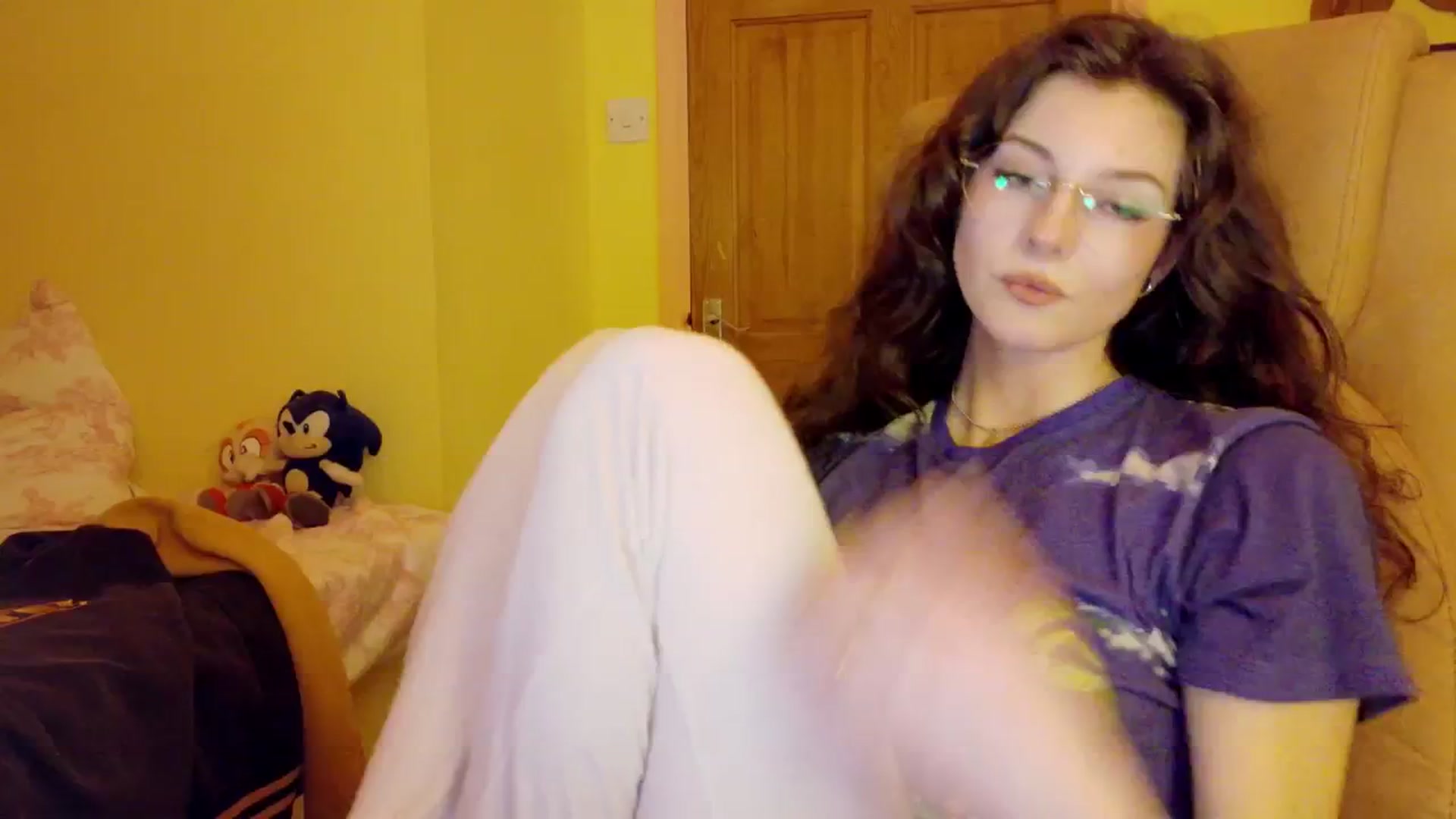 Gallery image thumbnail from porcelaincity's myfreecams stream on, 12/09/2025, 20:21 image 10 of 20