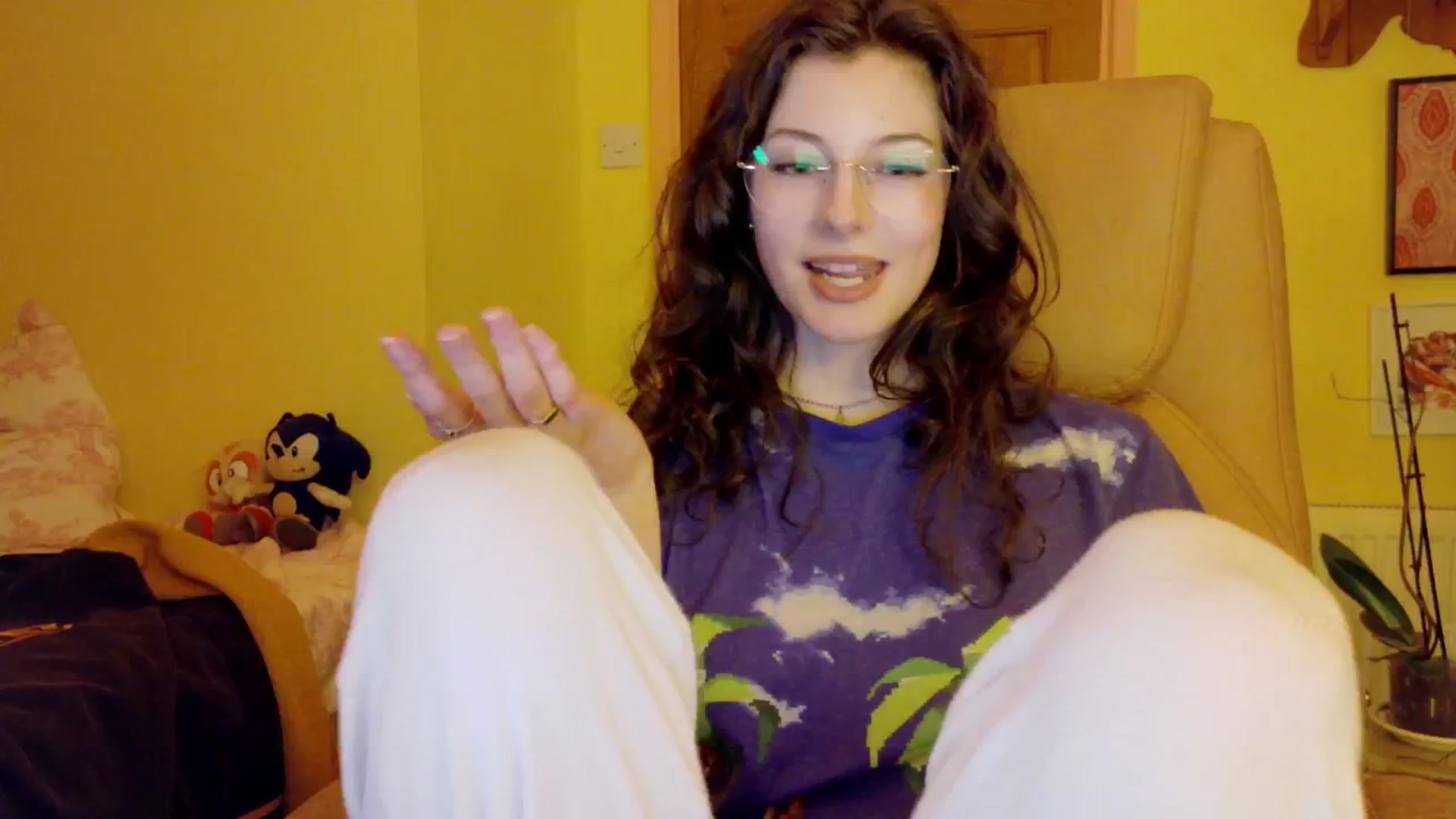 Gallery image thumbnail from porcelaincity's myfreecams stream on, 12/09/2025, 20:21 image 13 of 20