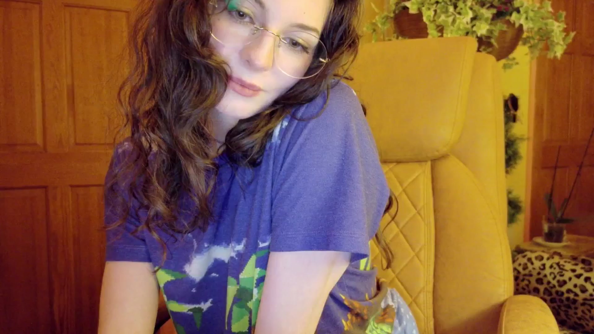 Gallery image thumbnail from porcelaincity's myfreecams stream on, 12/10/2025, 17:28 image 6 of 20
